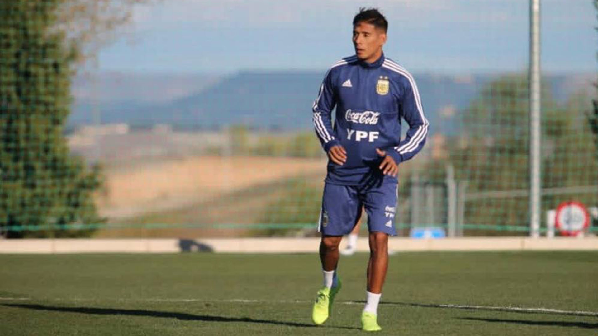 Tras sufrir un desgarro, Zaracho podría quedarse afuera de la lista preliminar (@Argentina)
