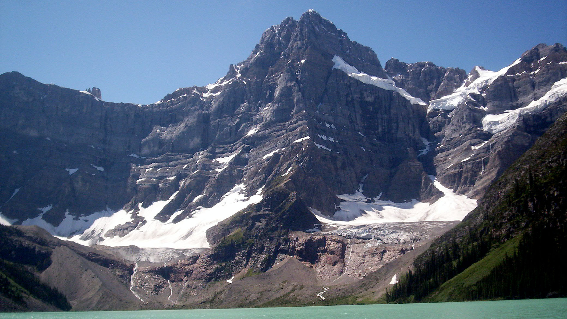 Howse Peak, la montaña en la que se produjo la avalancha