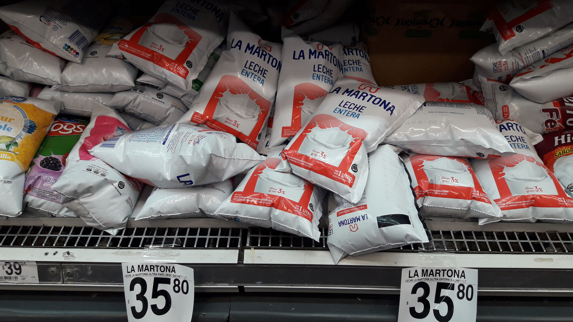 La leche “La Martona” reemplazó a “La Armonía” y se vende 40% más cara