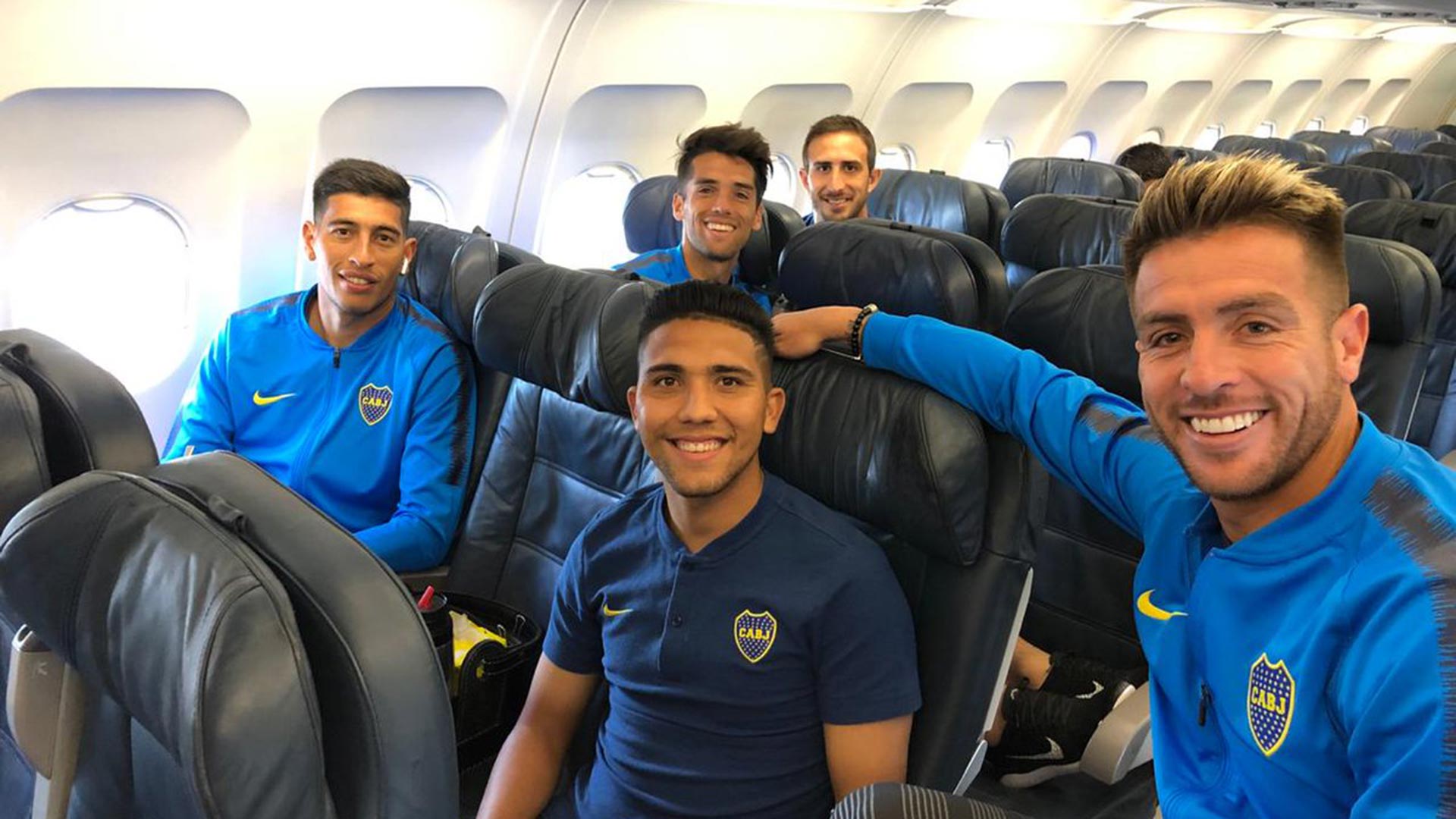 Andrada, Reynoso, Buffarini (adelante), Mas e Izquierdoz (atrás), listos para despegar (Boca oficial)