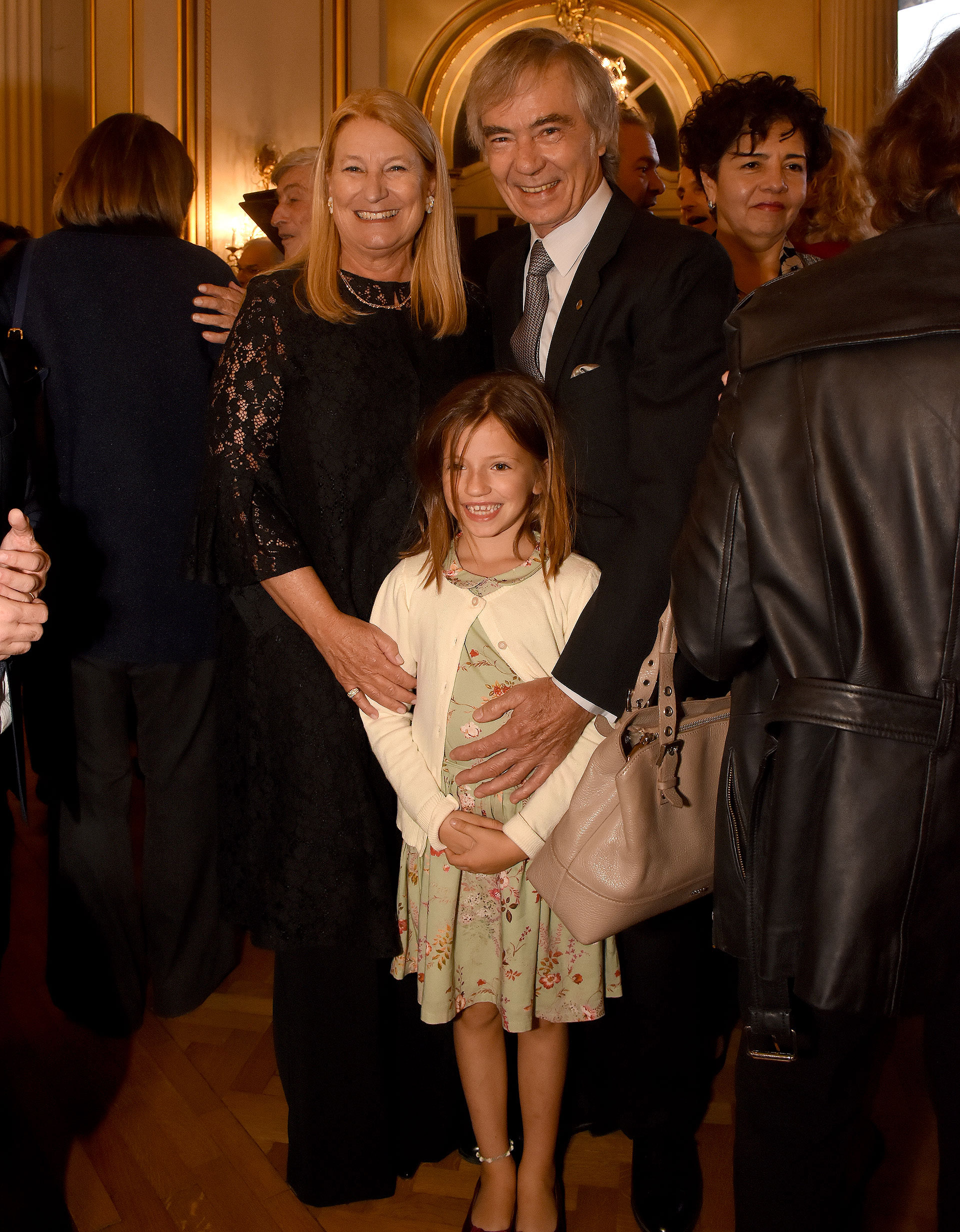 María Taquini de Blaquier y Charlie Blaquier junto a su nieta Tini