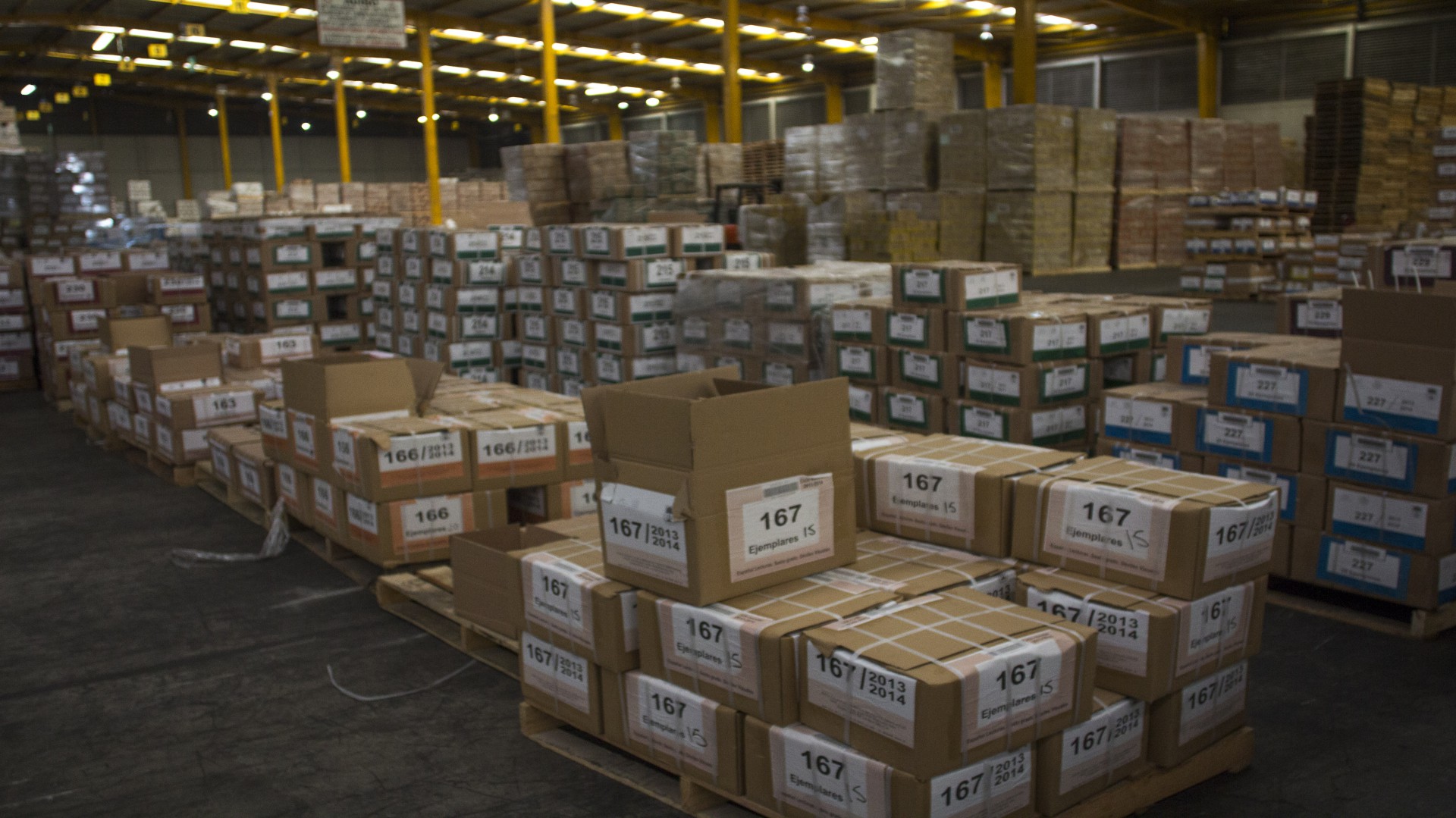 El gobierno necesita imprimir 220 millones de libros (Foto: Cuartoscuro)