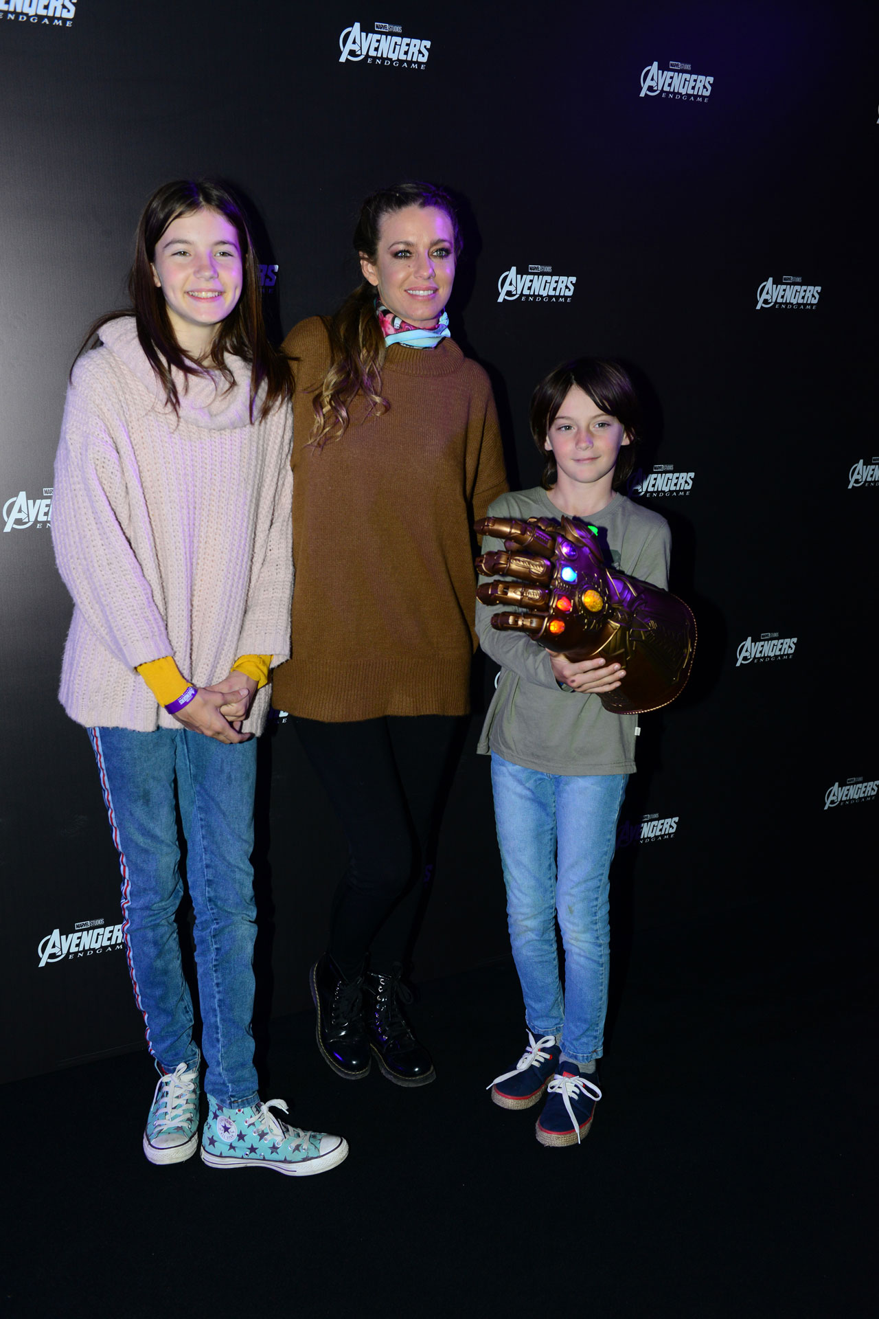 Geraldine Neumann con sus hijos Helena y Matías.