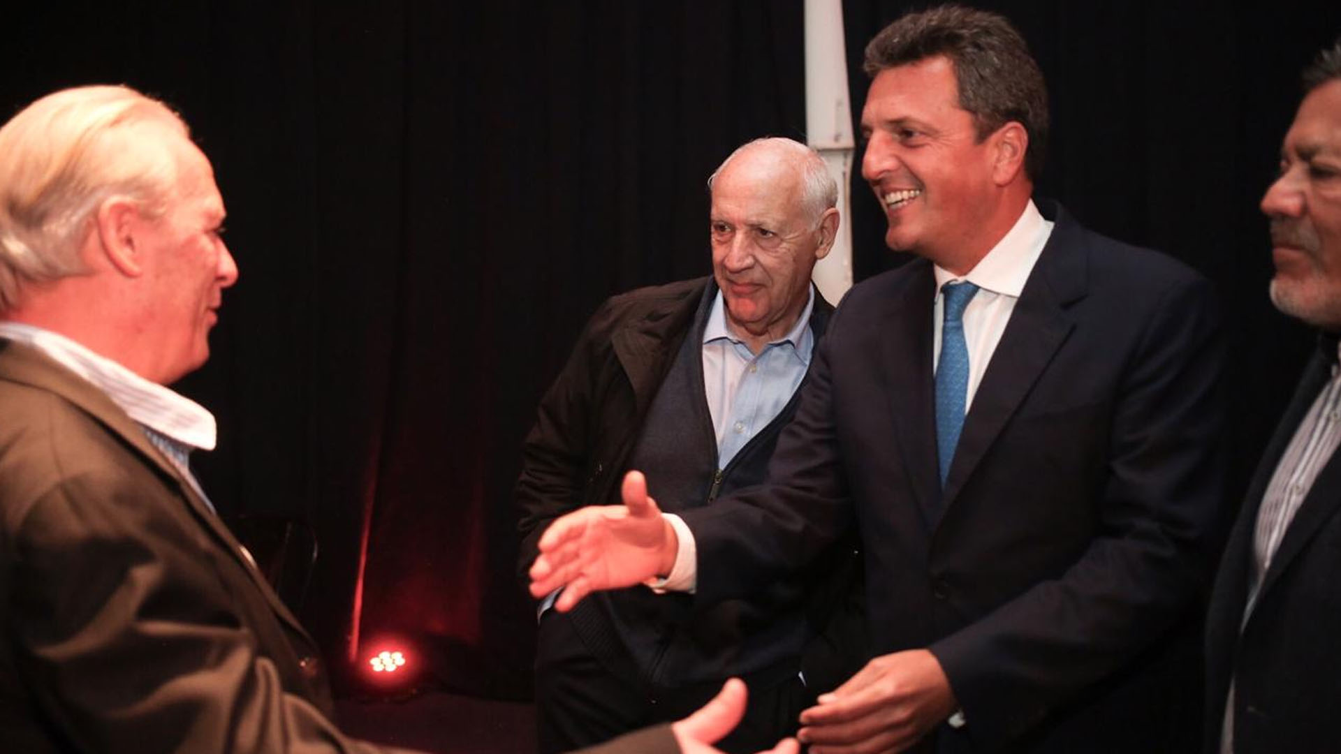 Sergio Massa y Roberto Lavagna junto a Gerardo Martínez y Andrés Rodríguez