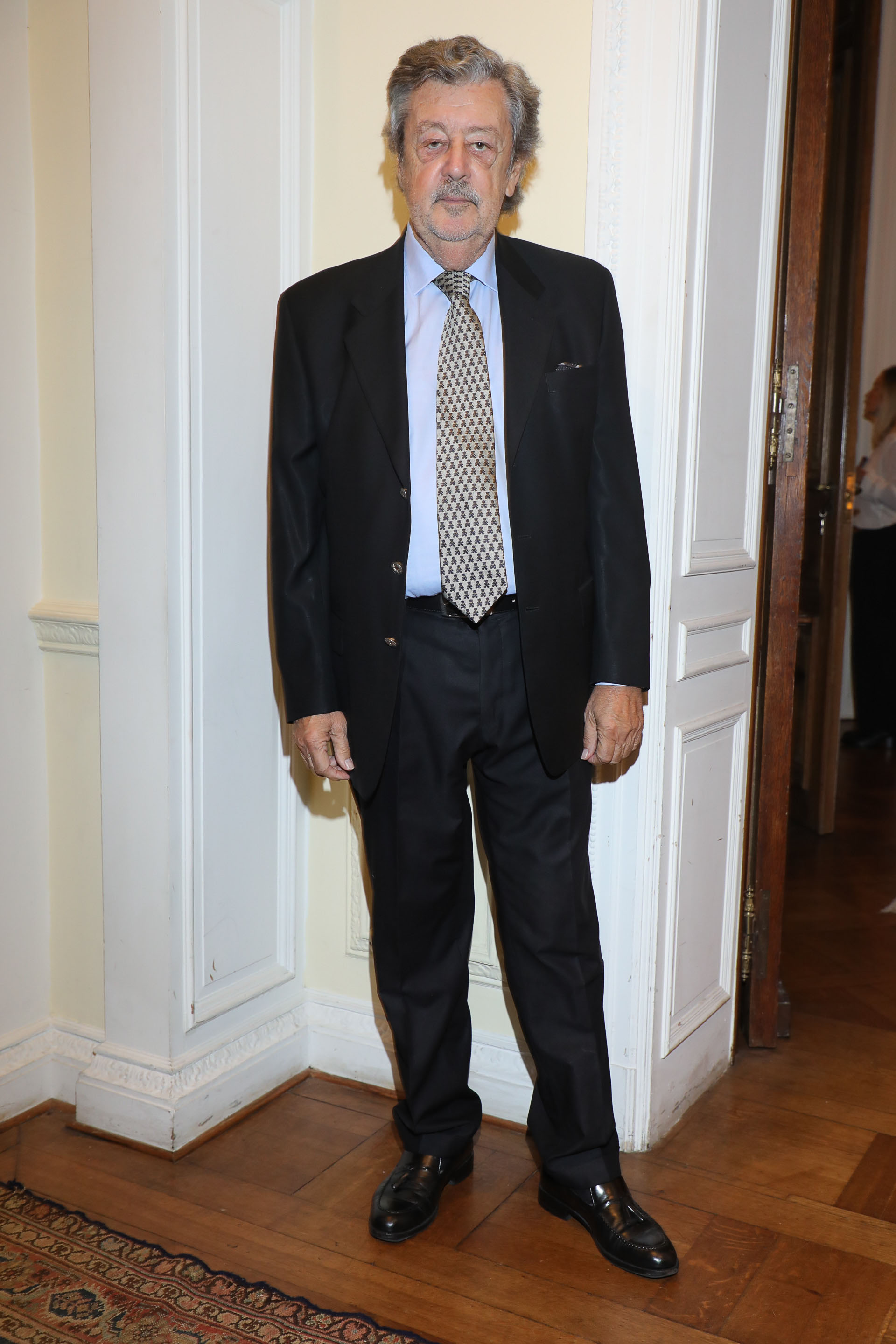 Miguel Schapire