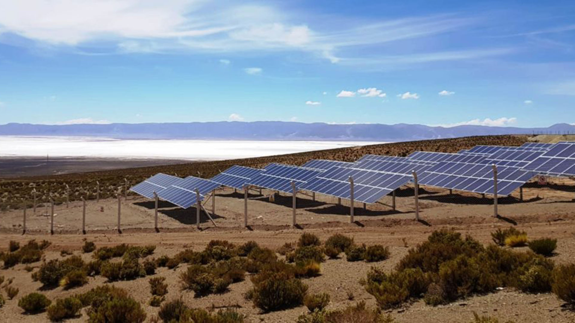 El pequeño poblado se convirtió en el primero 100% solar del país