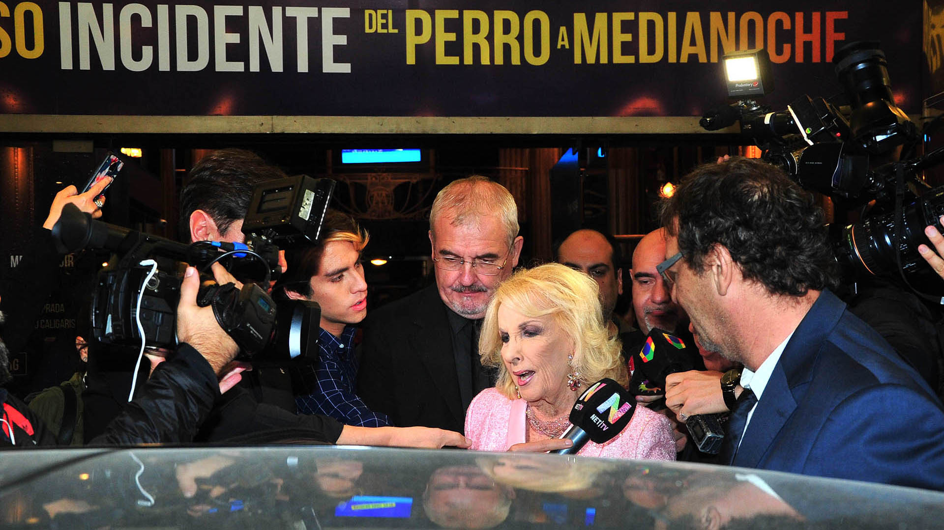 Mitha Legrand dialogó con la prensa al retirarse de ver la obra