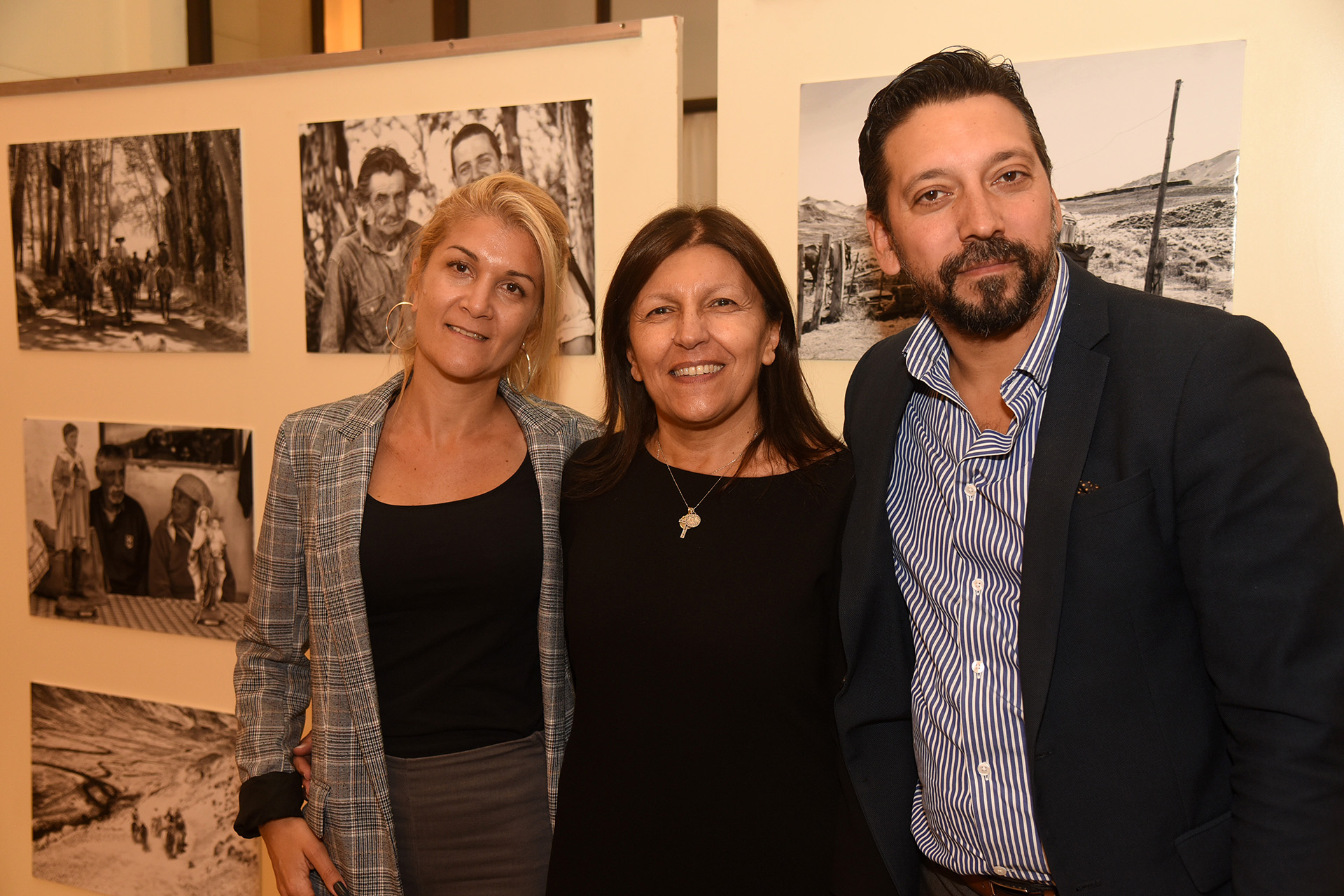El decano de la facultad de Ciencias de la Educación y la Comunicación Social de la USAL, Máximo Paz, junto a María Ezcurra y Alicia Daher