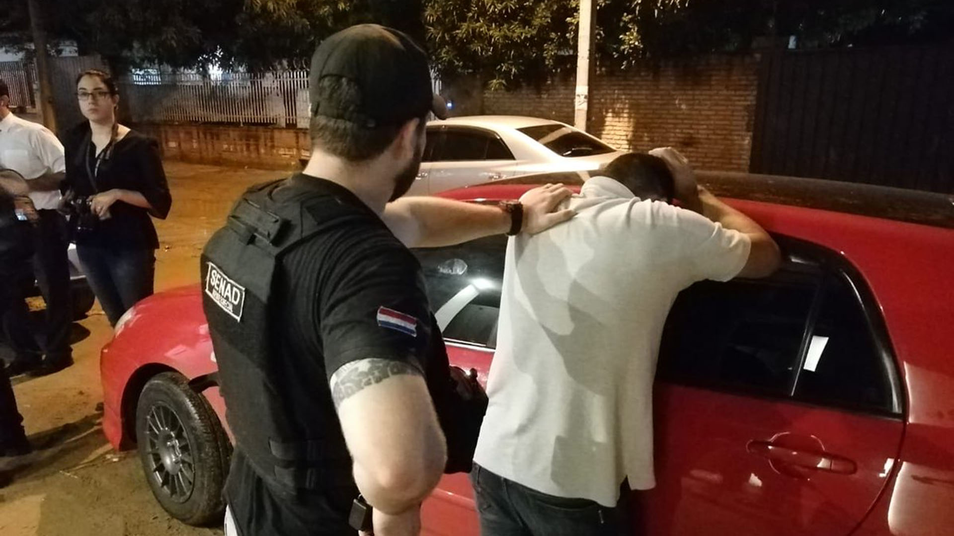 Ramón Benítez en el momento de la detención (@MinPublicoPy)