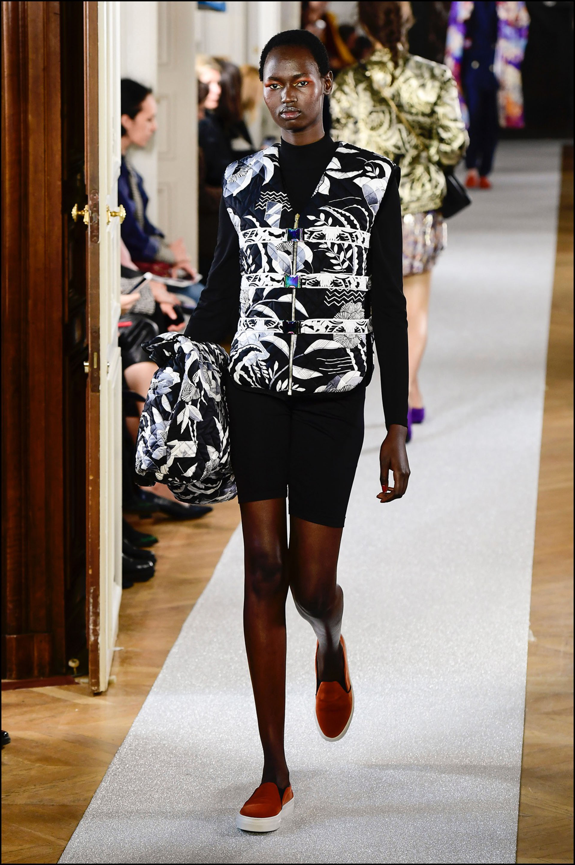En la colección Leonard, en el desfile de la semana de la moda parisina.