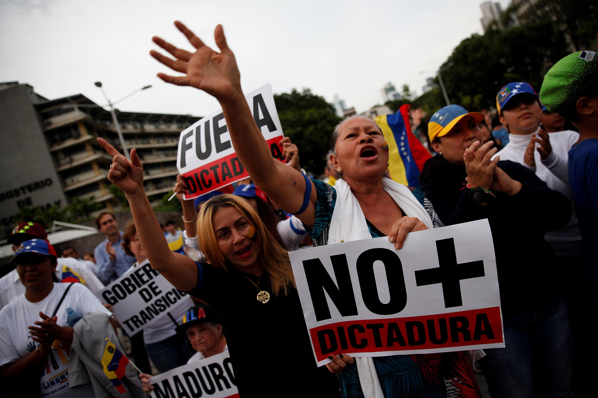 Los venezolanos en el mundo protestan contra Maduro