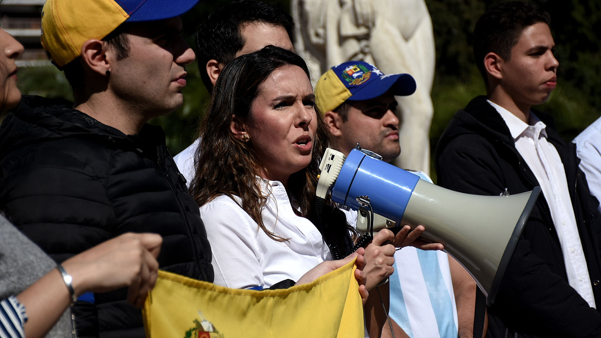 Elisa Trotta, la embajadora venezolana en Argentina nombrada por Guaidó, encabezó la manifestación este miércoles 1 de mayo en Buenos Aires, Argentina