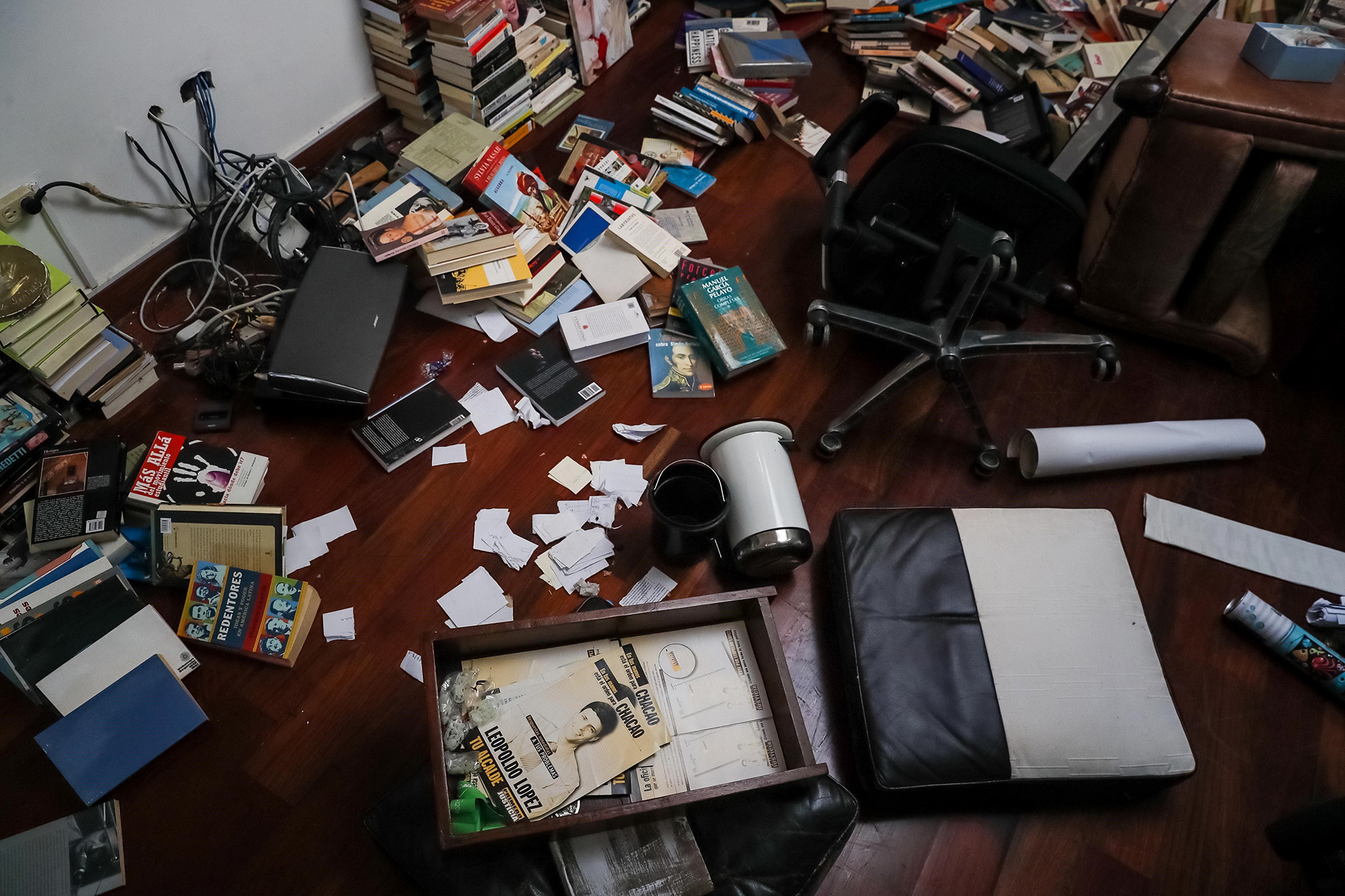 Vista interior de la casa de Lilian Tintori y Leopoldo López este miércoles en Caracas (Venezuela). EFE/ Miguel Gutiérrez
