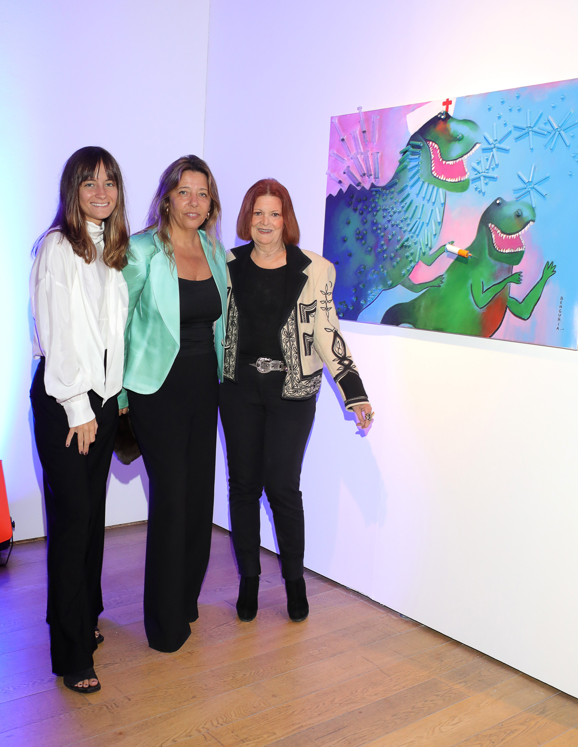 Violeta Juni, María Claudia Pedrayes y la artista plástica Silvina Benguria. En todo laboratorio se desentrañan los secretos de la biología humana