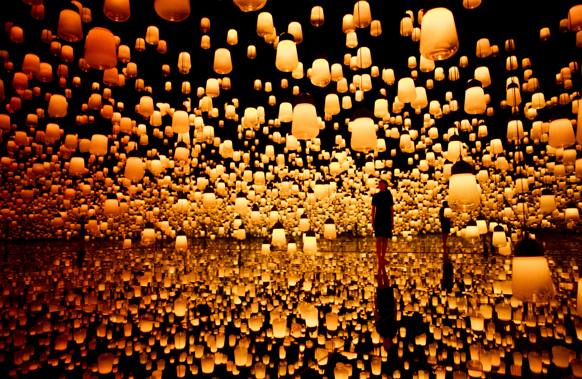 teamLab, Exhibition view, MORI Building DIGITAL ART MUSEUM: teamLab Borderless, 2018, Odaiba, Tokyo © teamLab