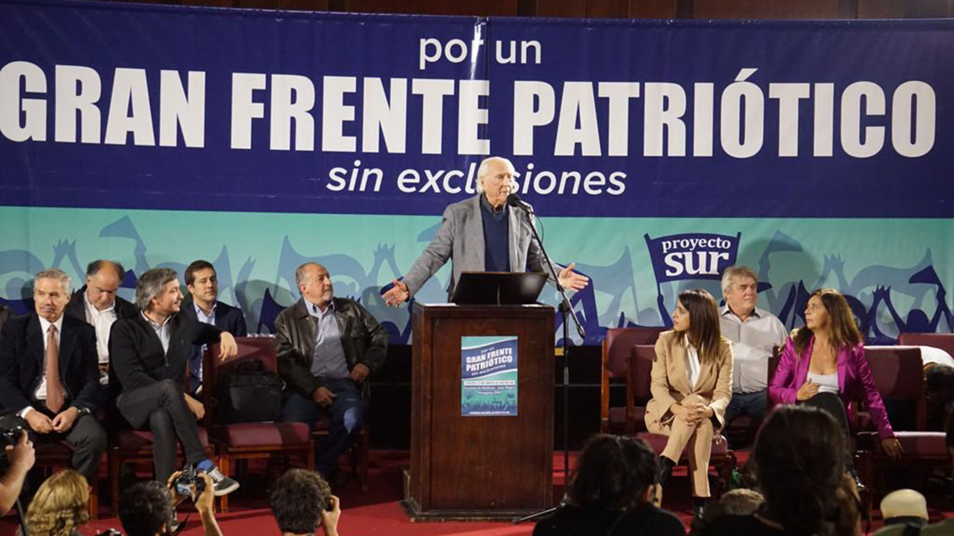 Pino Solanas acompañará al kirchnerismo en la ciudad de Buenos Aires
