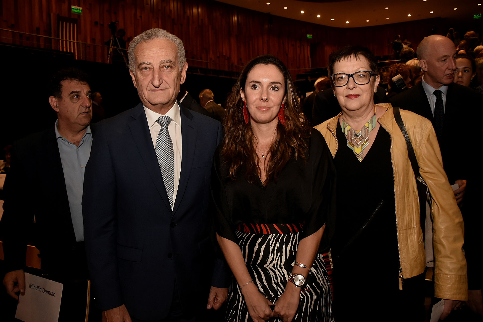 El ex presidente de la DAIA, Aldo Donzis, y la embajadora de Venezuela Elisa Trotta