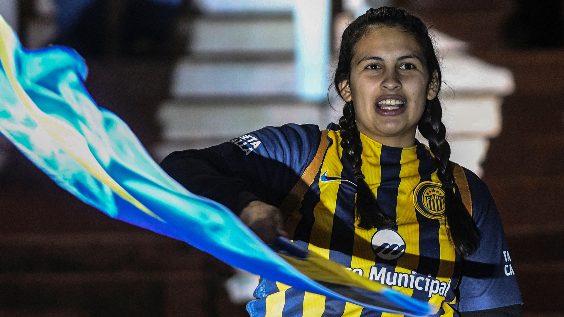 Una fanática de Rosario Central en la previa de la final (Télam)