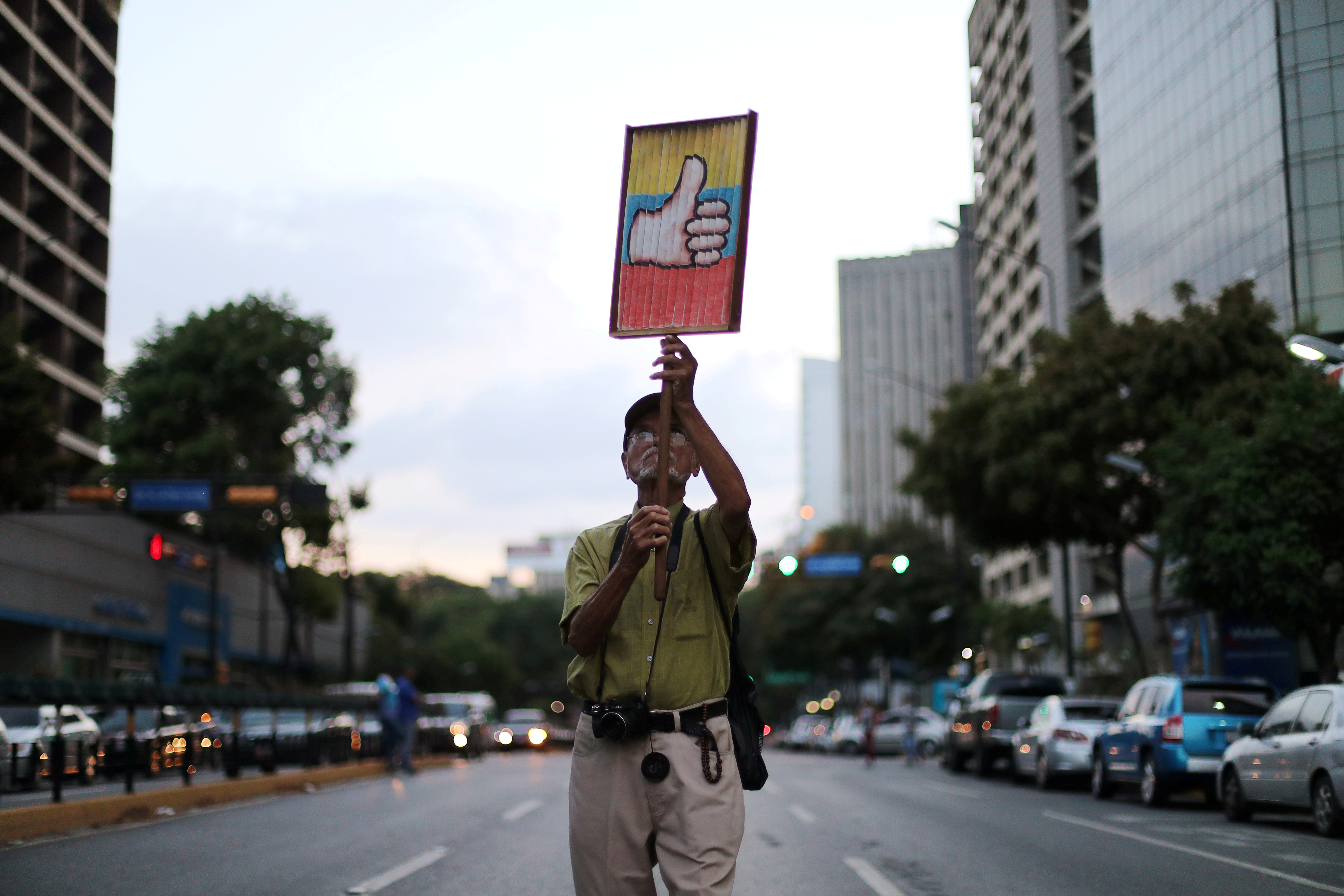 La Oposición Venezolana Realizó Una Vigilia Por Los Muertos En Las Protestas Contra La Dictadura 