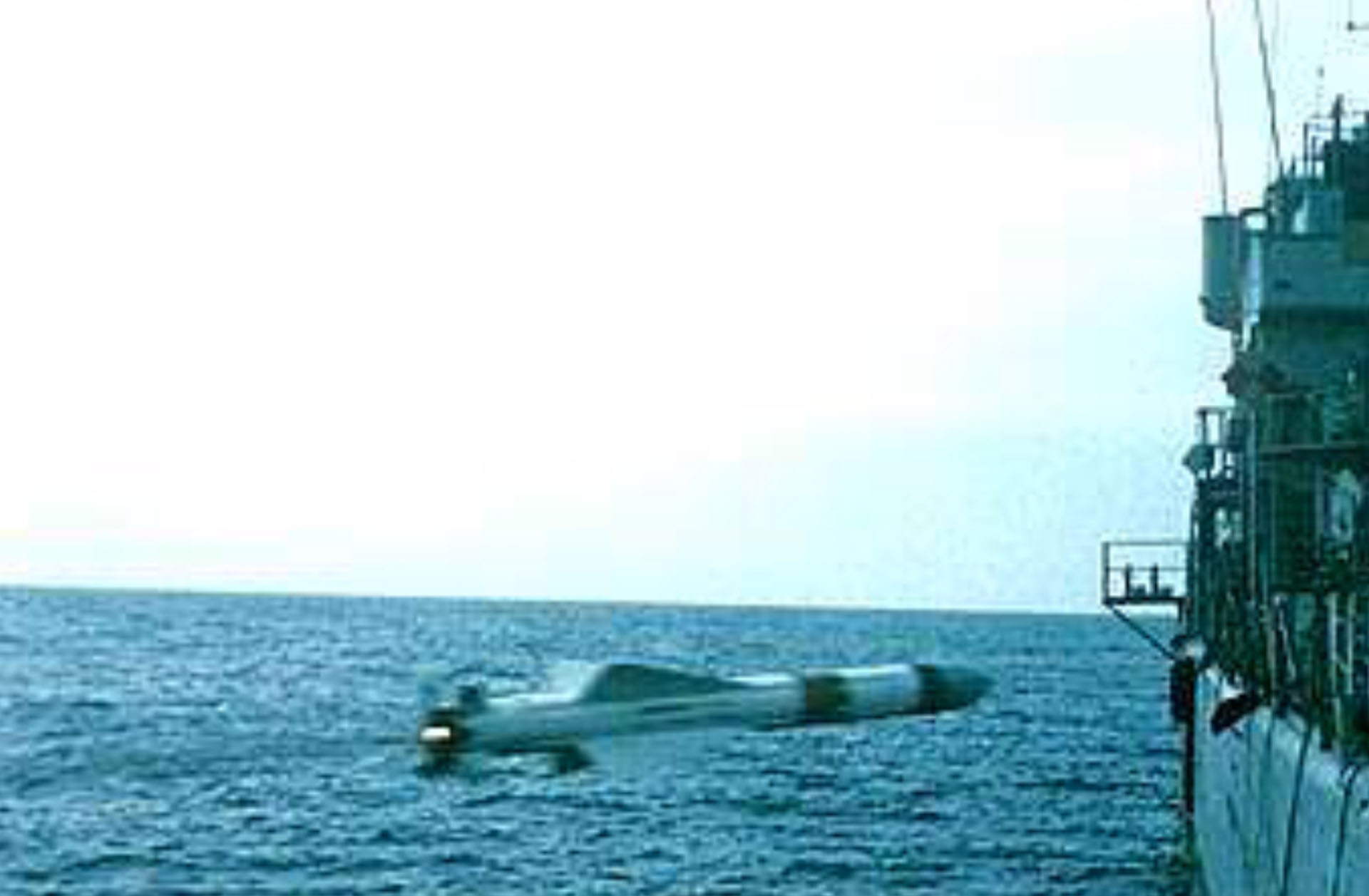 Al misil Exocet se lo denomina “Fire and forget” (Tire y olvídese) ya que se trata de un arma con capacidad de autonomía para redireccionarse en vuelo y buscar el centro de gravitación del blanco.