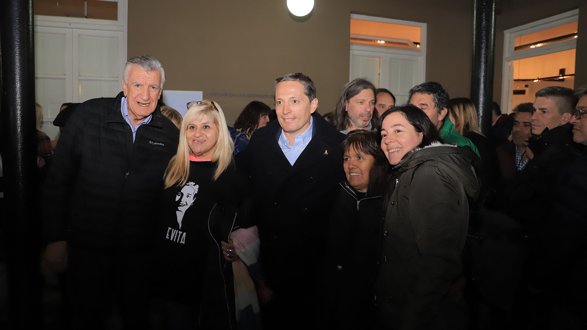 Gioja y Gray junto a militantes peronistas