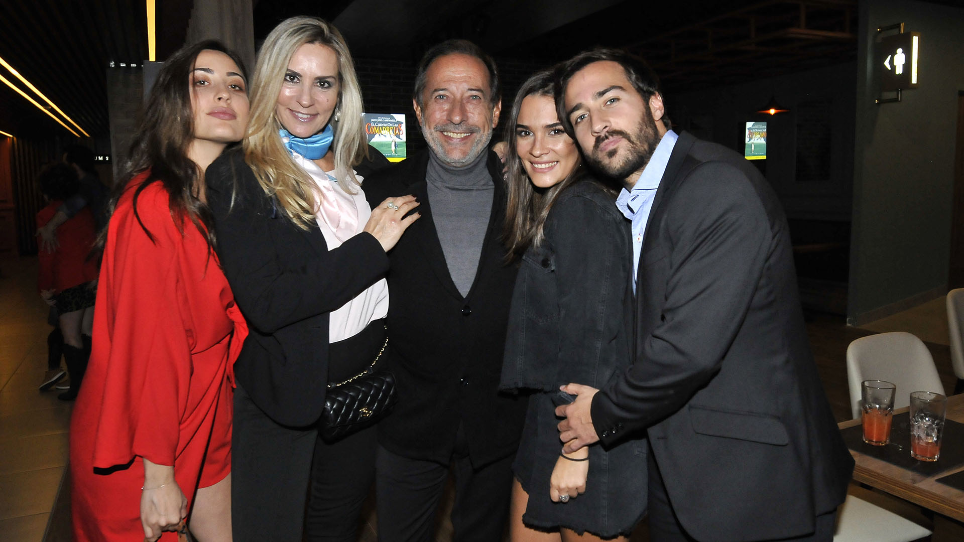 Johanna Francella, Marynes Breña, Guillermo Francella, Candela Yanigro y Nicolás Francella