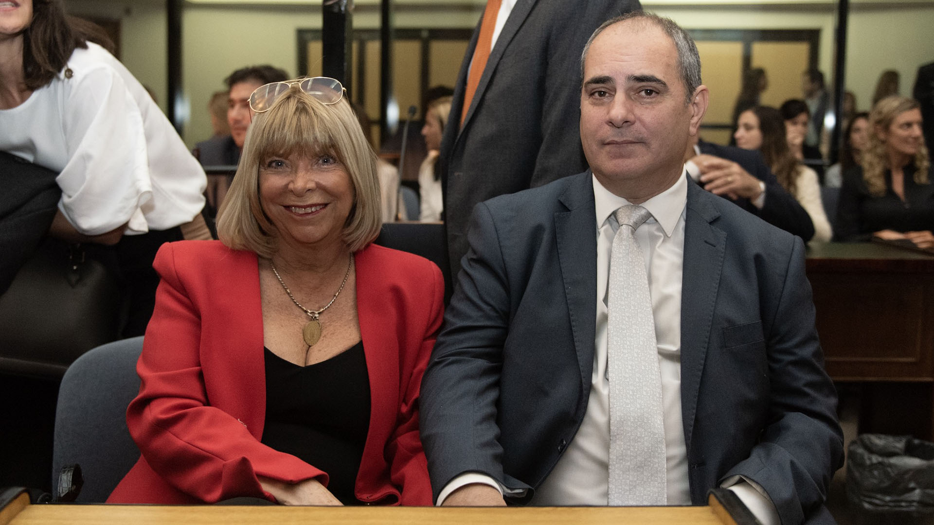 La madre de Capuchetti y su pareja