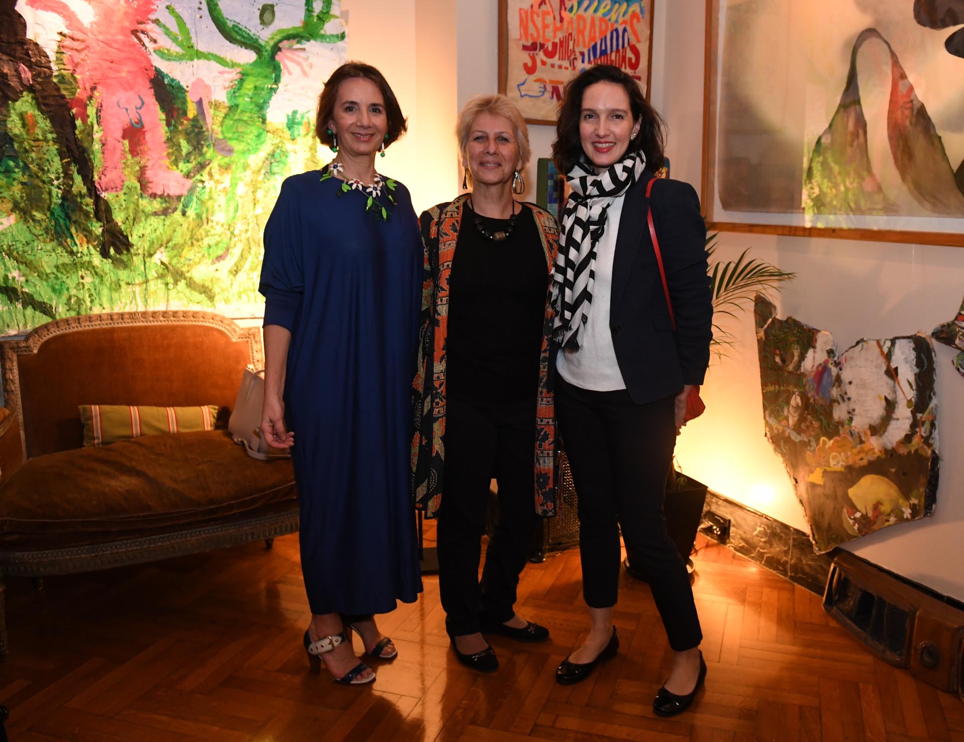 Dominique Biquard junto a Patricia Pellegrino Haas, presidente de Marianne, y Marie Sinizerguez, vicepresidente