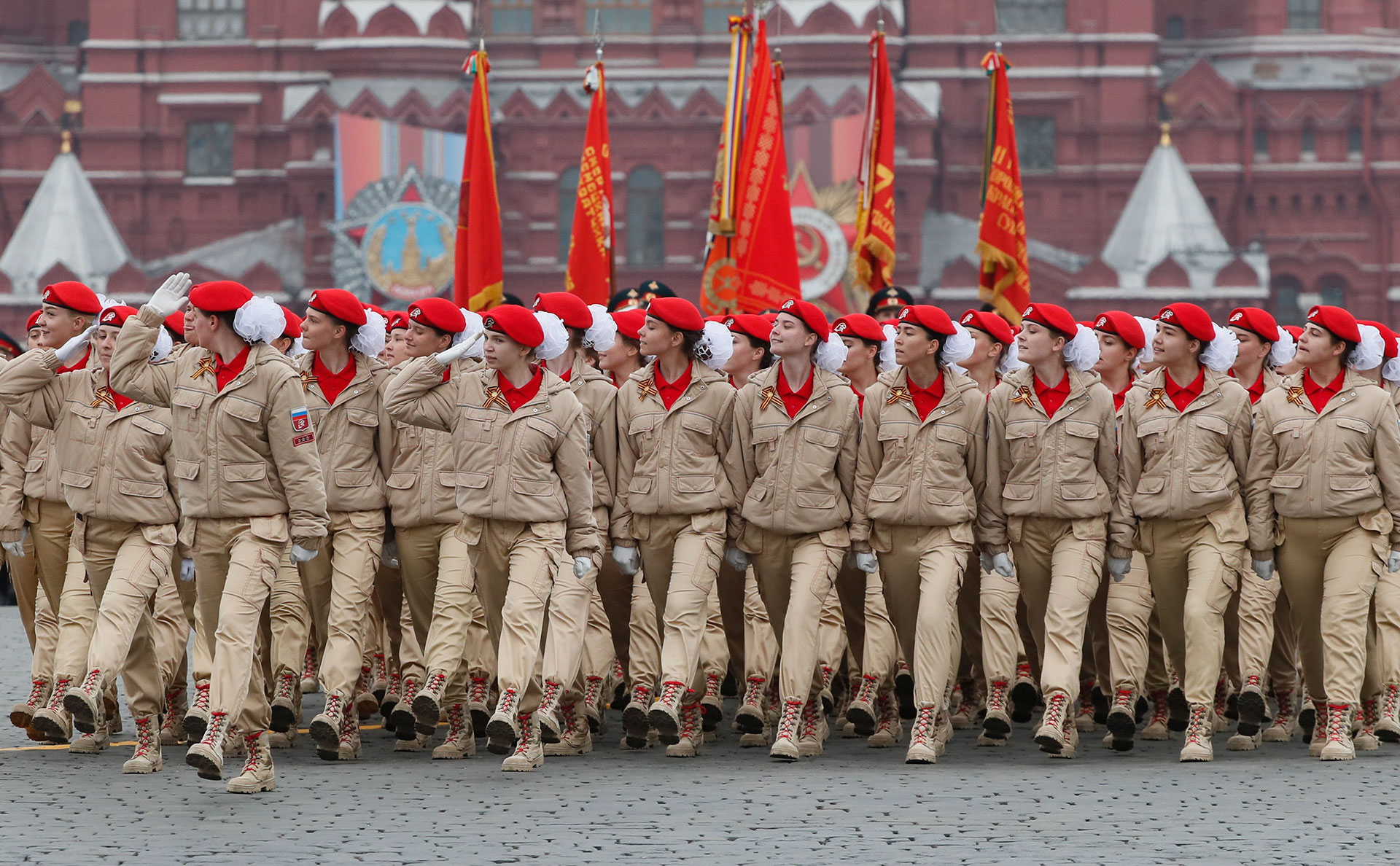 En el desfile participaron 13.000 soldados (Reuters)
