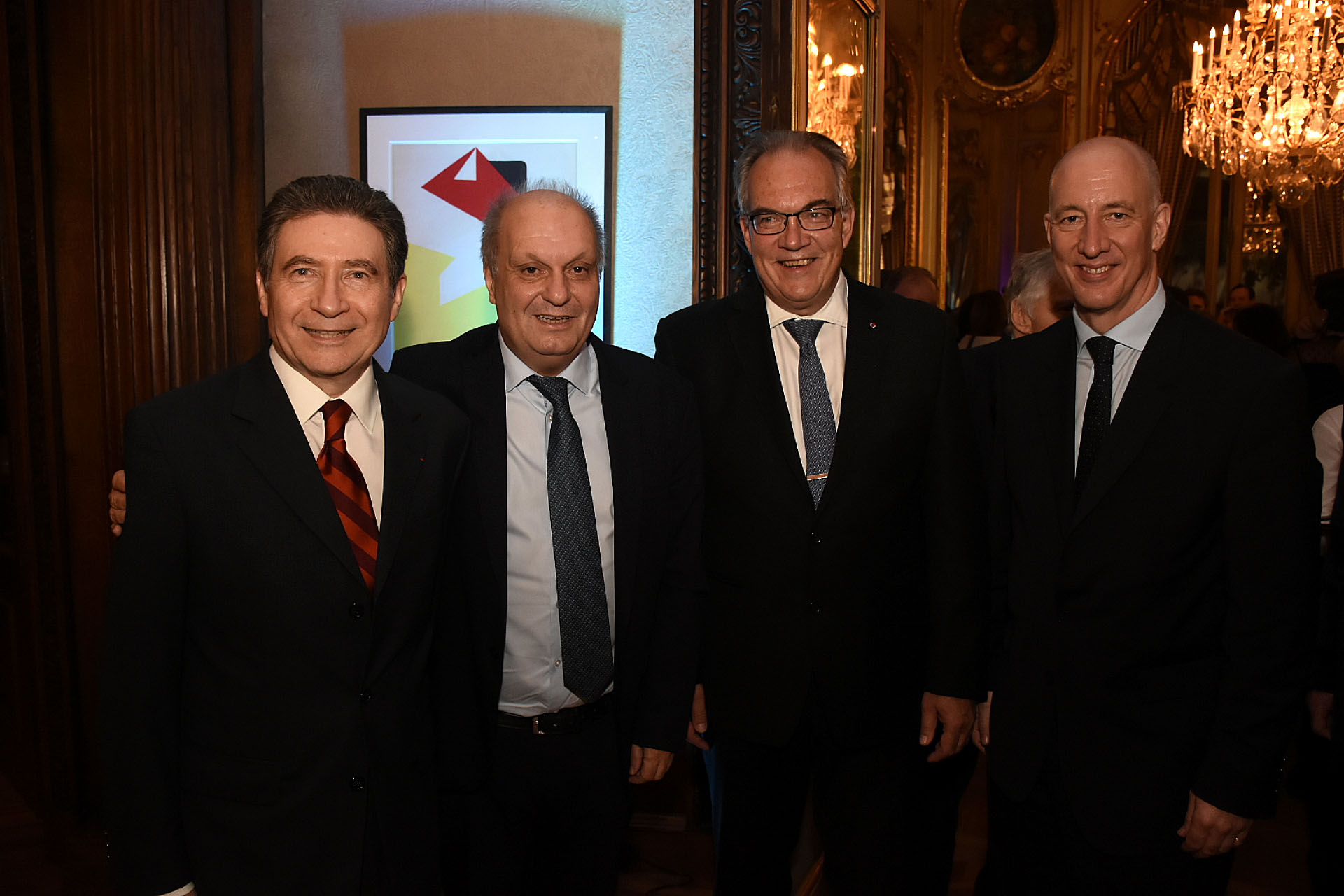 Pierre-Henri Guignard, embajador de Francia en la Argentina, y Hernán Lombardi junto a Jürgen Christian Mertens, embajador de Alemania en la Argentina, y Mark Kent, embajador británico