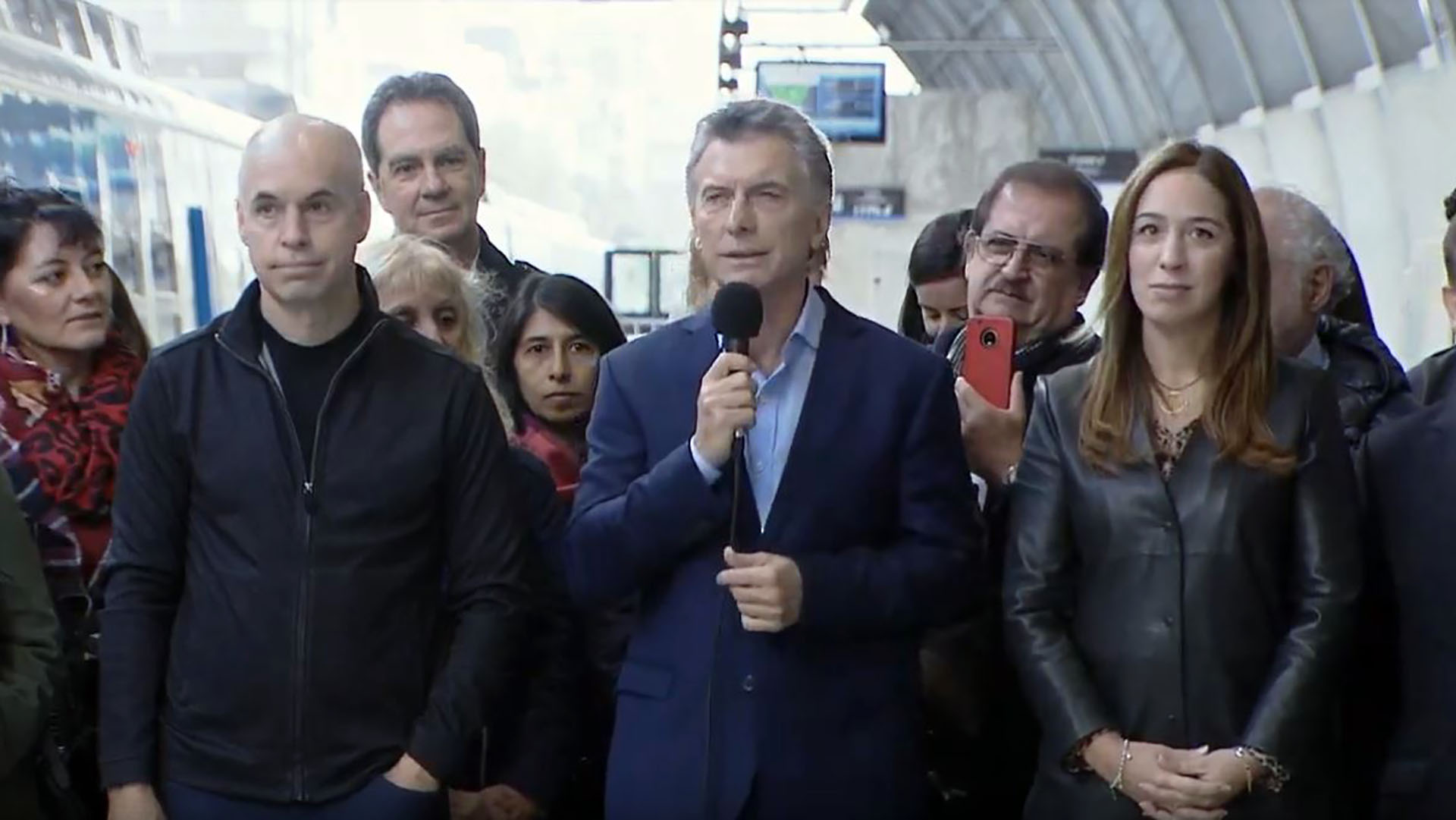 El presidente Macri junto a Vidal y Rodríguez Larreta en la estación Belgrano C del tren Mitre