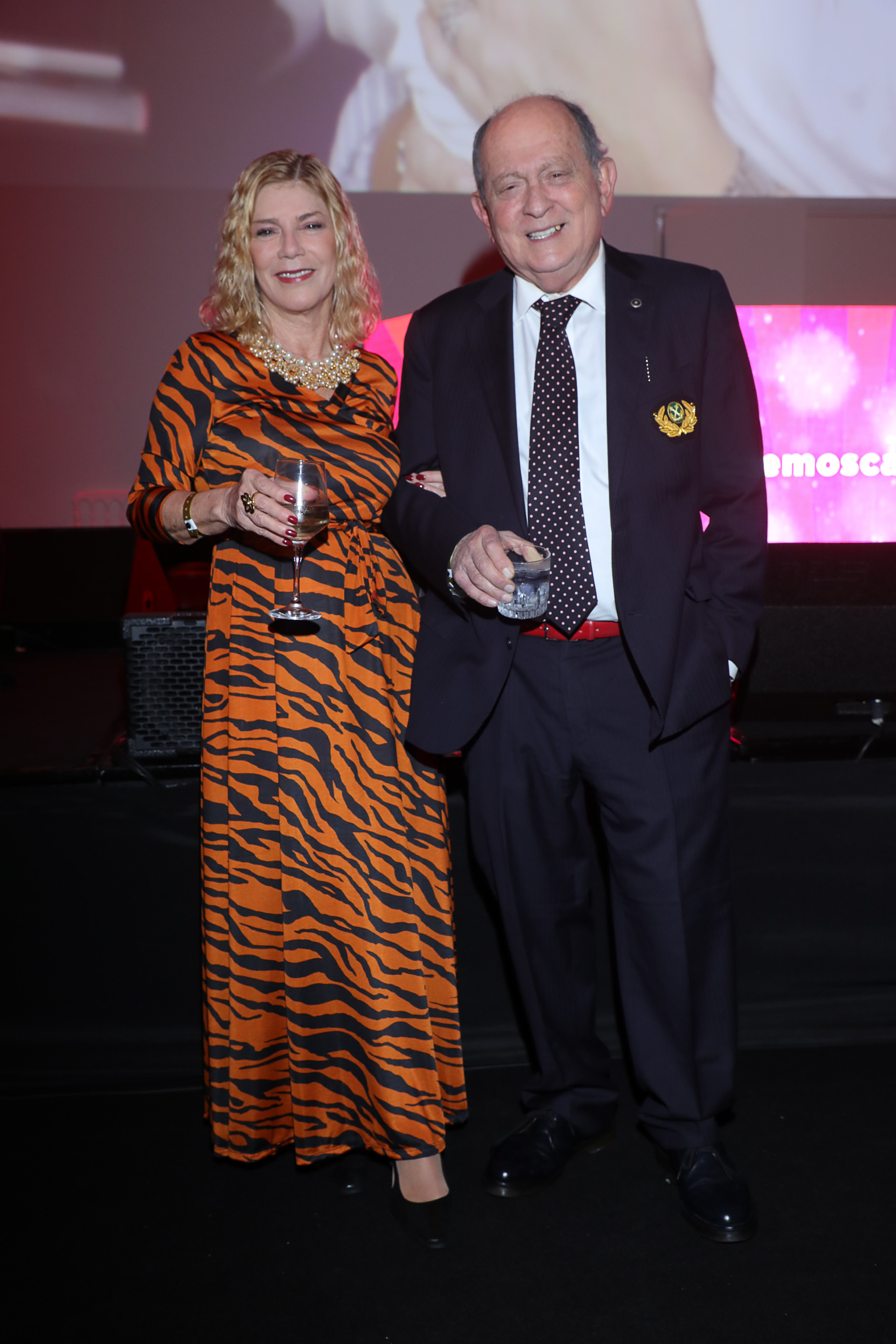 Samuel “Chiche” Gelblung y su mujer. Celebremos Casa Ronald es el evento anual que sirve como momento de encuentro entre todas las instituciones, ONG´s, empresas y personalidades que apadrinan de forma continua a La Casa y tiene como objetivo recaudar fondos para el mantenimiento de todos los programas que se encuentran en funcionamiento, y aquellos que están proyectándose