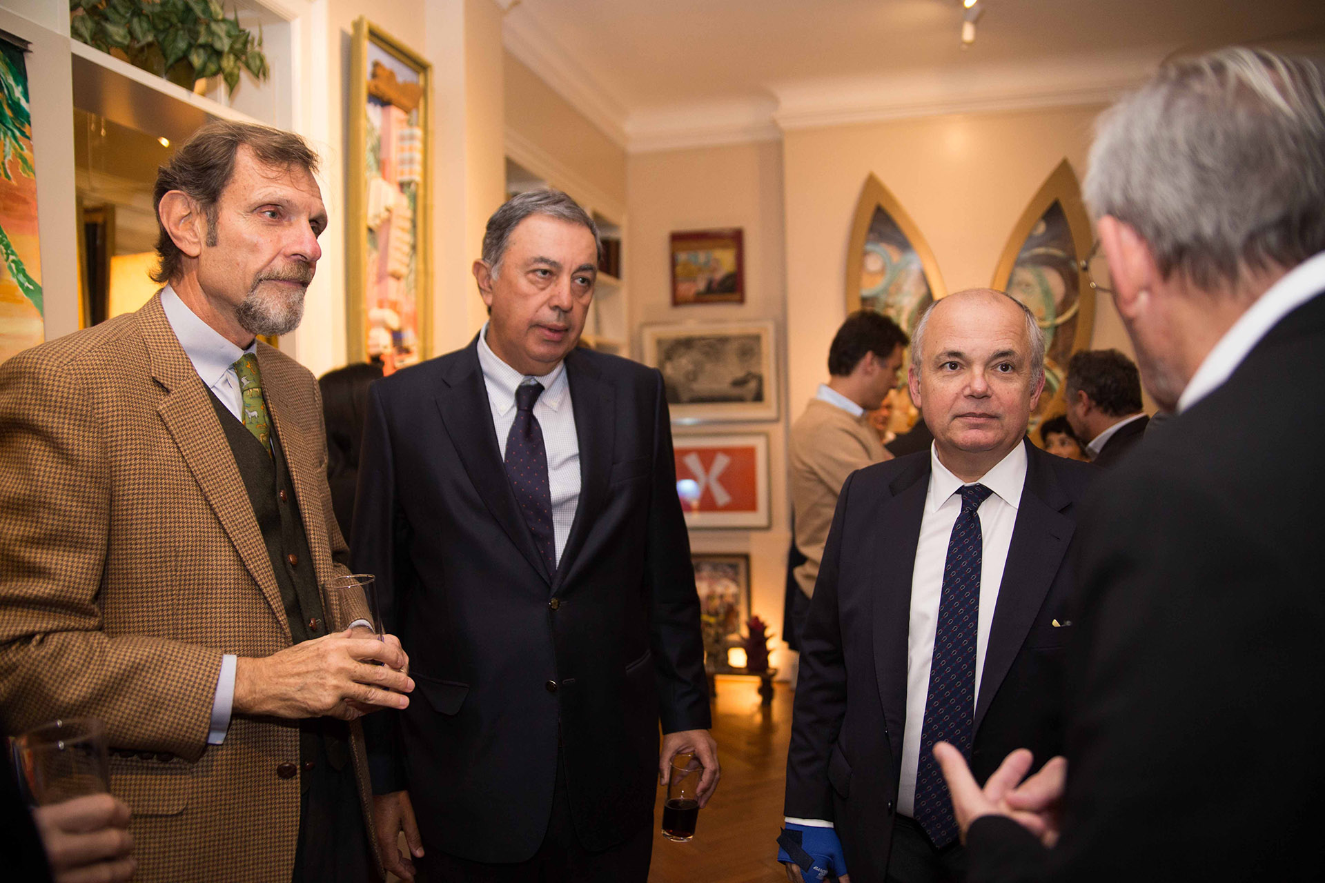 Fernando Frávega junto al senador Rodolfo Urtubey y al abogado Alejandro Fargosi
