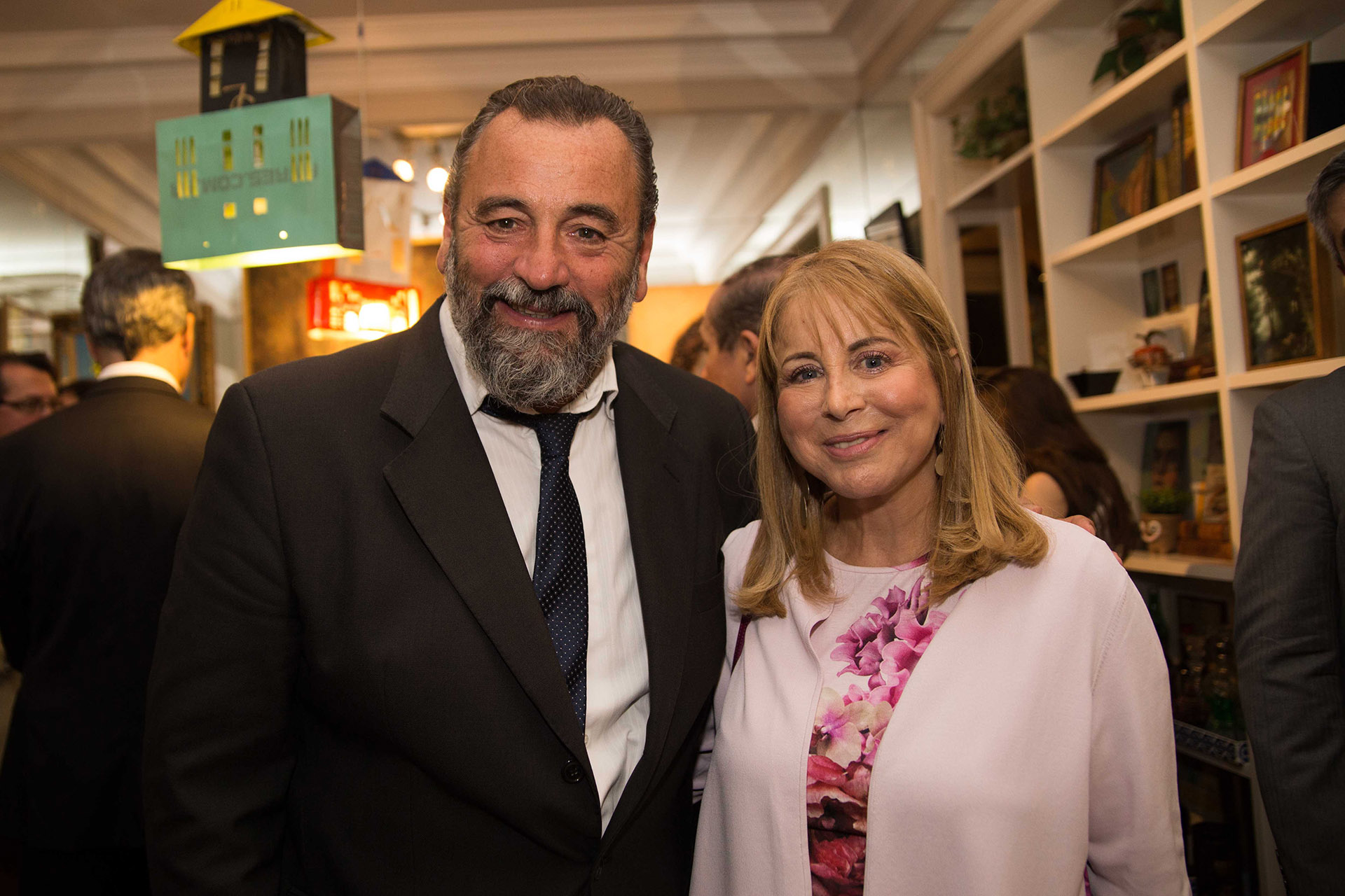 El fiscal José Campagnoli junto a Diana Cohen Agrest, presidente de Usina de Justicia