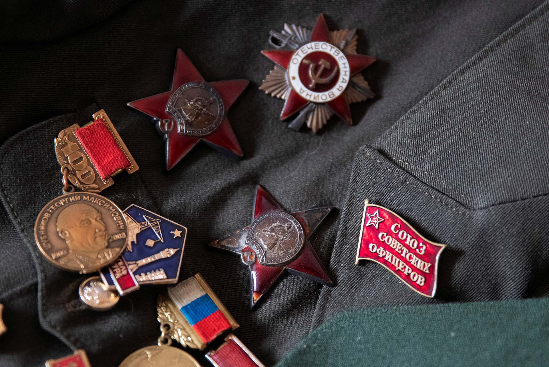 Un detalle de las medallas de Nikolay Bagayev (REUTERS/Maxim Shemetov)