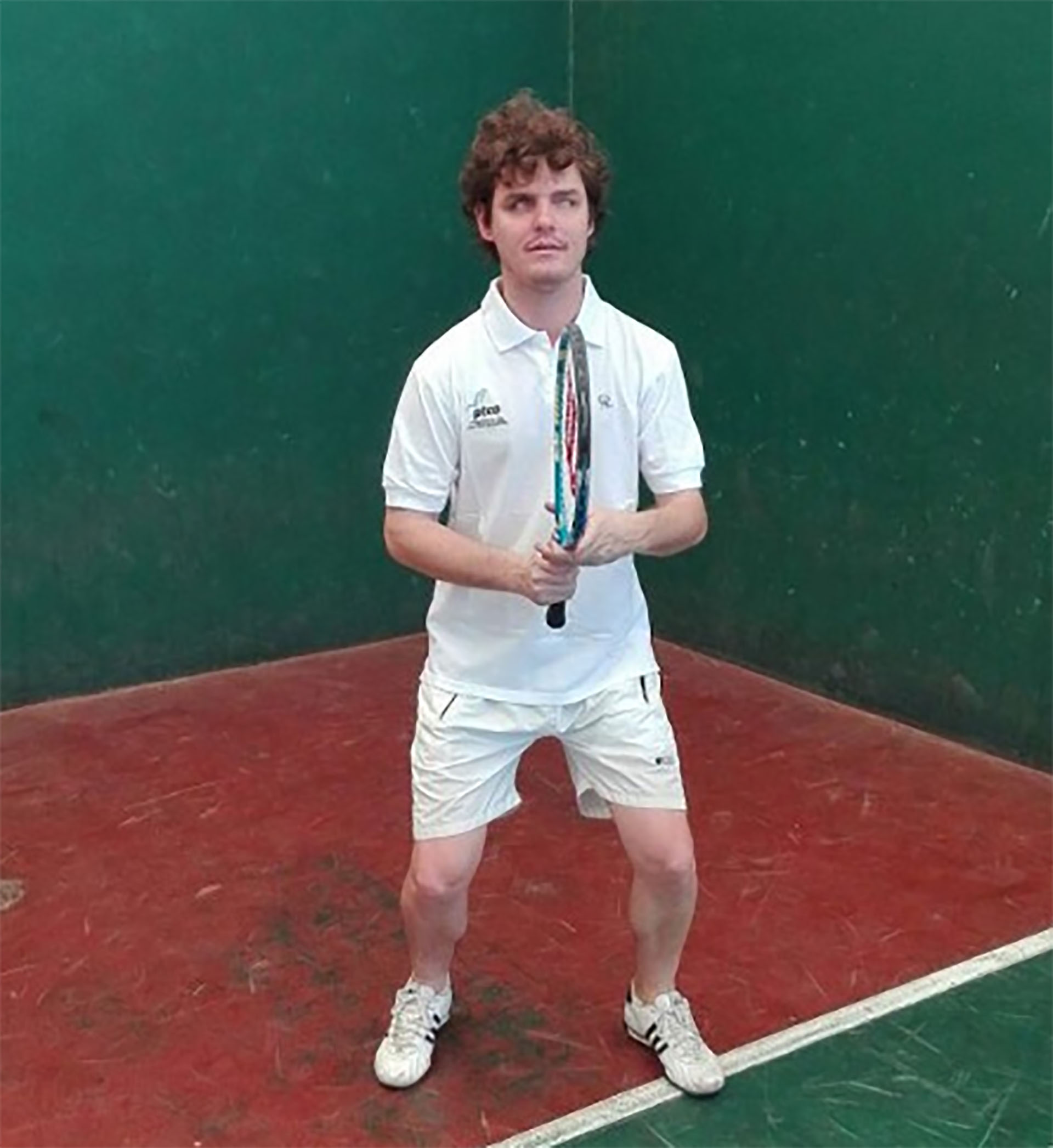 El joven descubrió por casualidad el tenis para personas no videntes (@AndresTerrile)