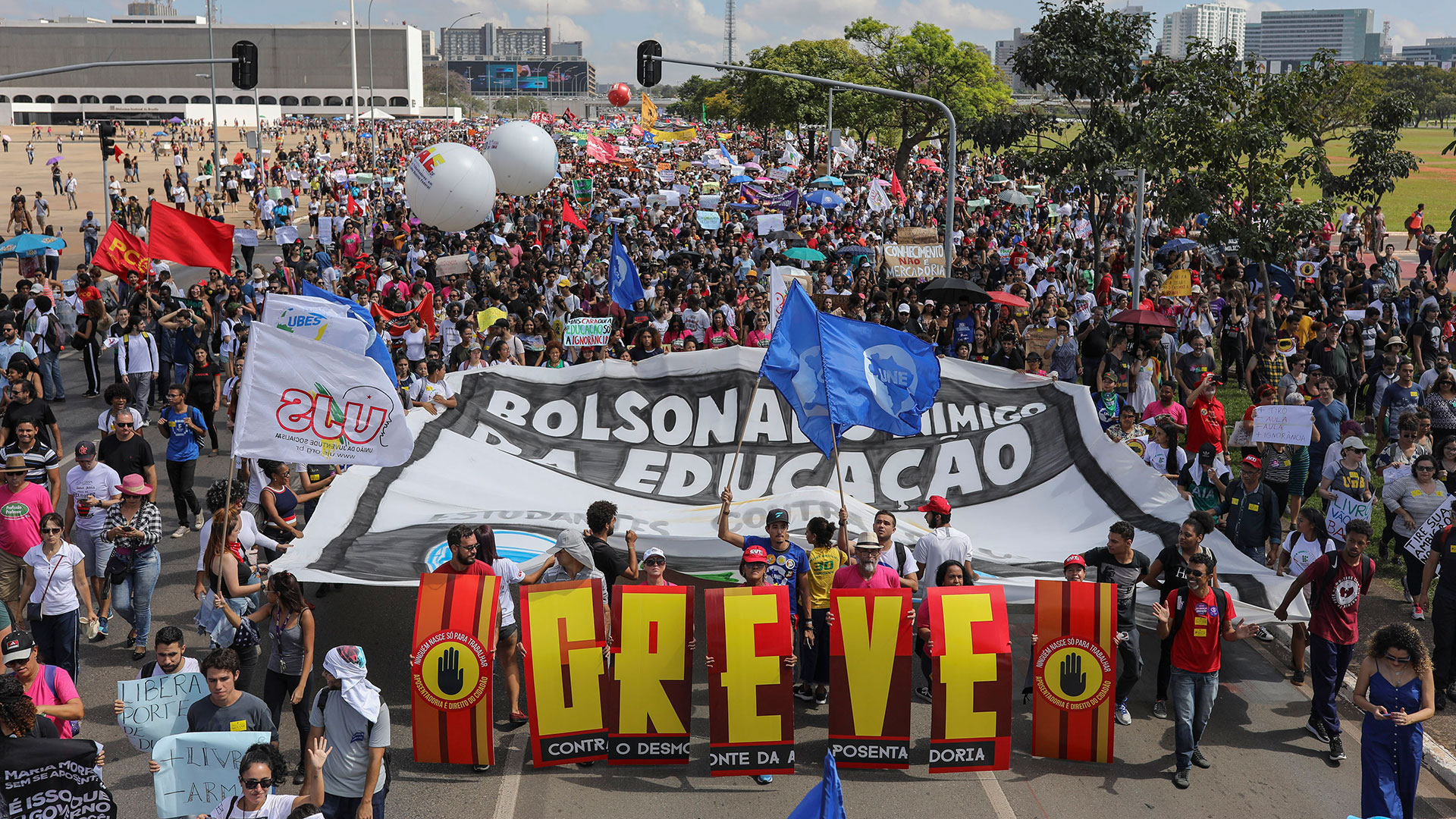 Una de las manifestaciones educativas del miércoles en Brasil (AFP)
