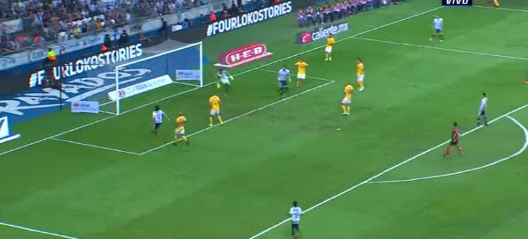Este es el momento en el que el balón se le cuela al portero argentino por el centro de su portería y a media altura (Foto: Captura de pantalla)