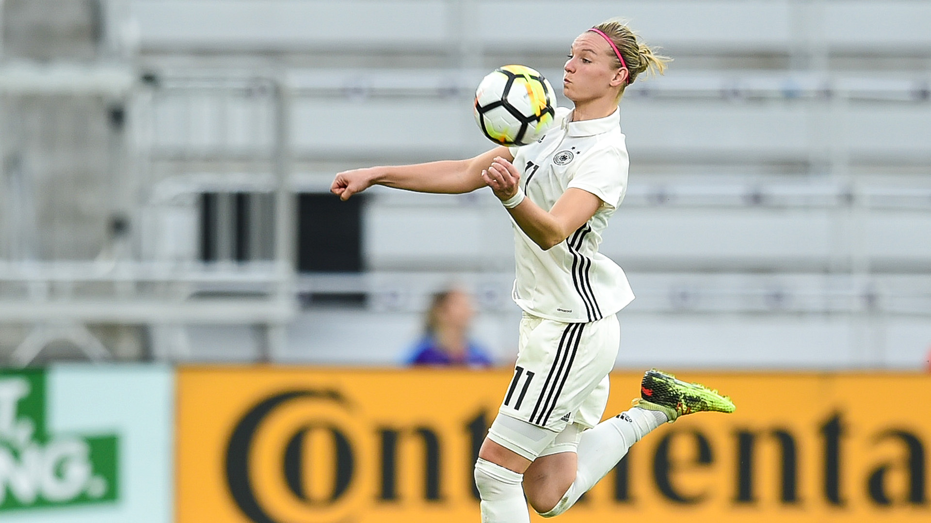 Alexandra Popp, la delantera y goleadora de la selección alemana, fue una de las protagonistas del video (Shutterstock)