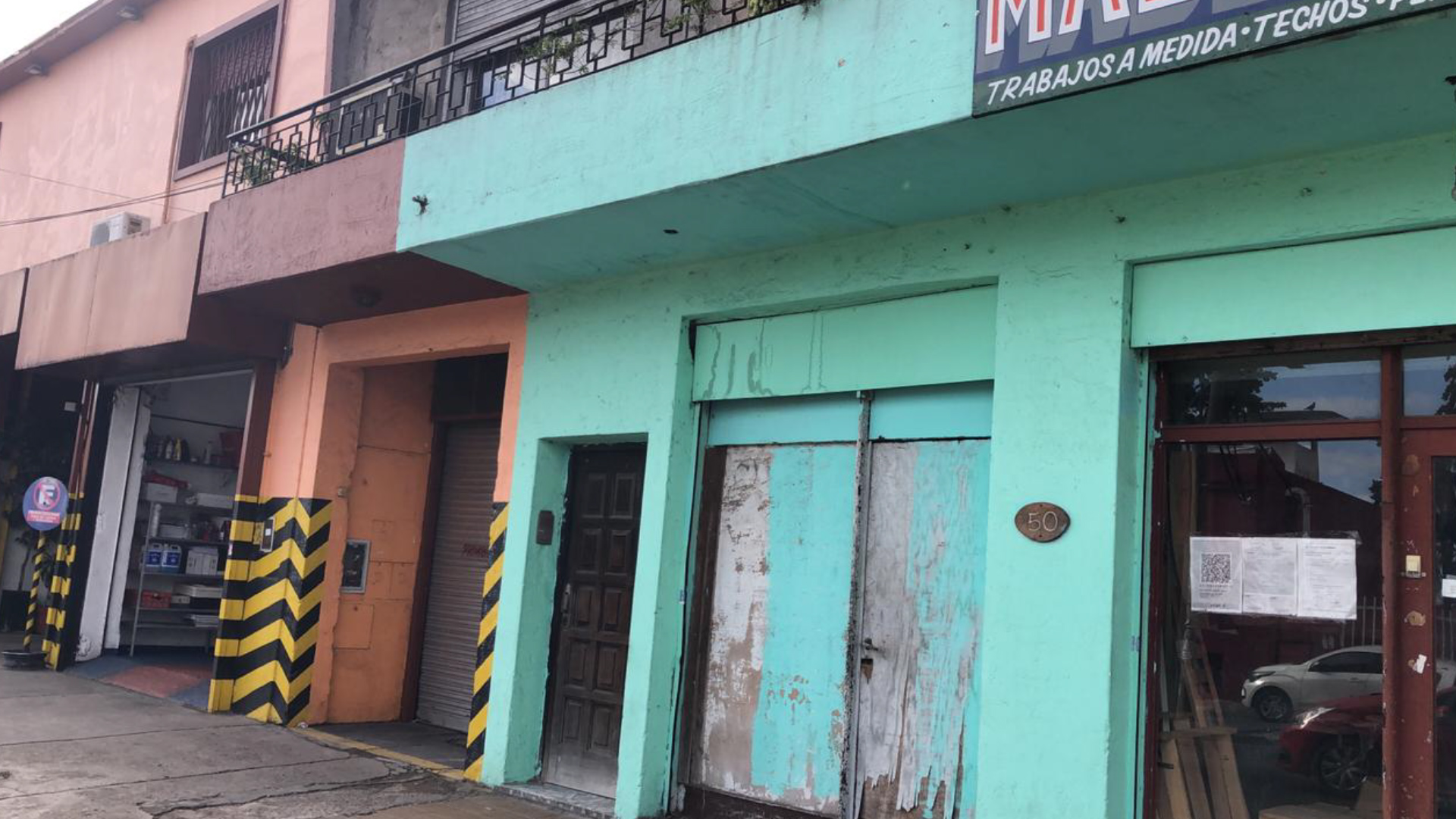 La fachada de la casa donde Oliva y la banda criminal asaltaron a los ancianos