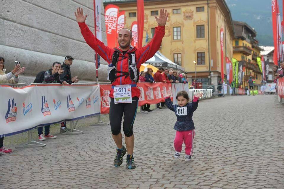 Piernicola Meloni, el padre de Sara, es también su entrenador y corre junto a ella (Facebook: Piernicola Meloni)