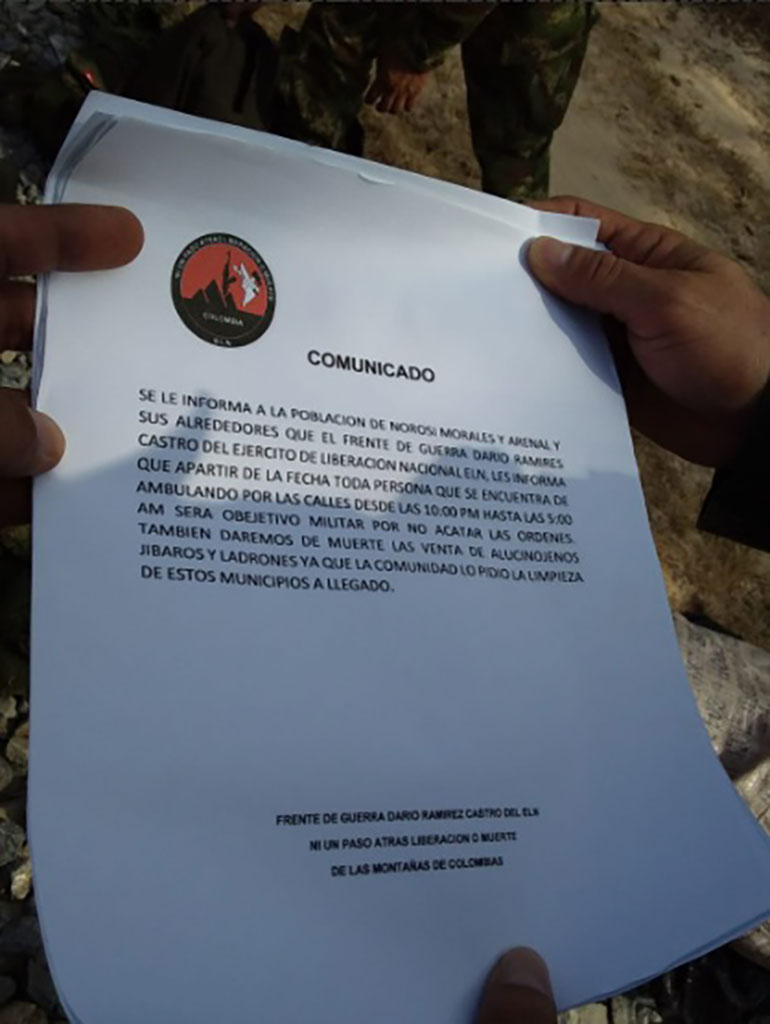 Panfletos amenazantes que circularon en el sur de Bolívar para decretar un toque de queda.