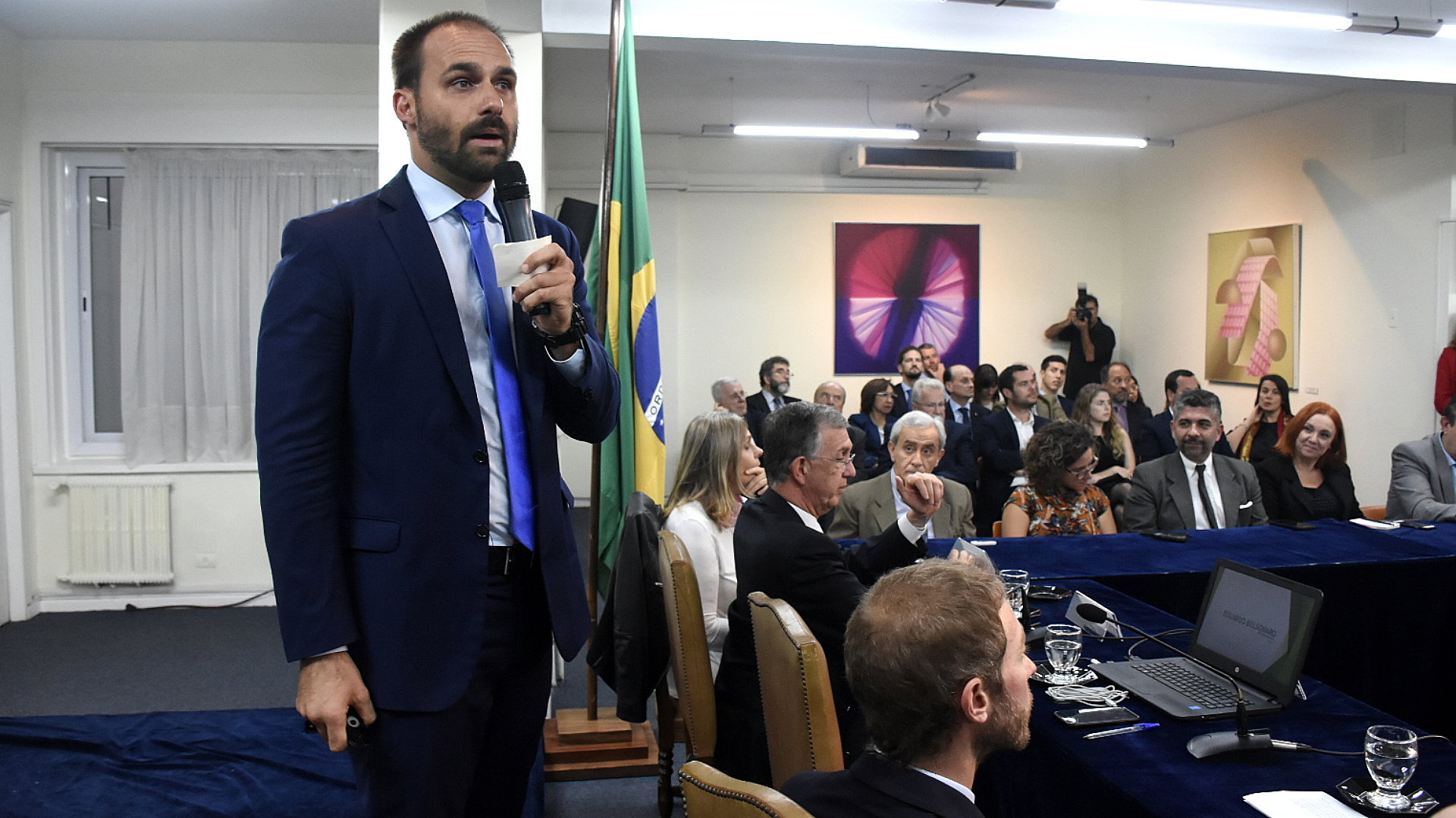 Eduardo Bolsonaro en el CARI: cuestionó a Cristina y apoyó la gestión de Macri