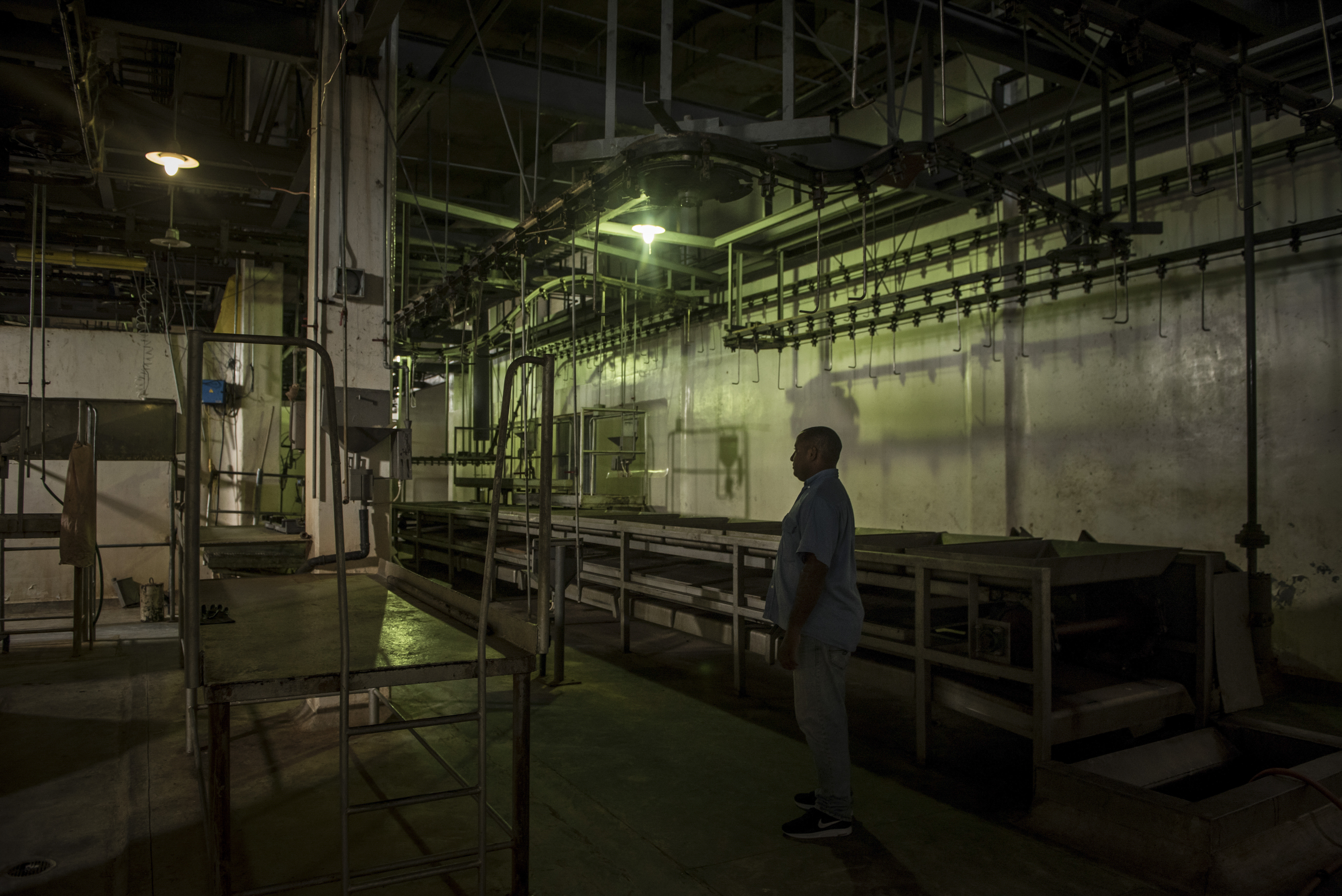 El matadero de Machiques, que alguna vez fue uno de los más grandes de América Latina, ha estado inactivo por los cortes de energía eléctrica. (Meridith Kohut/The New York Times)