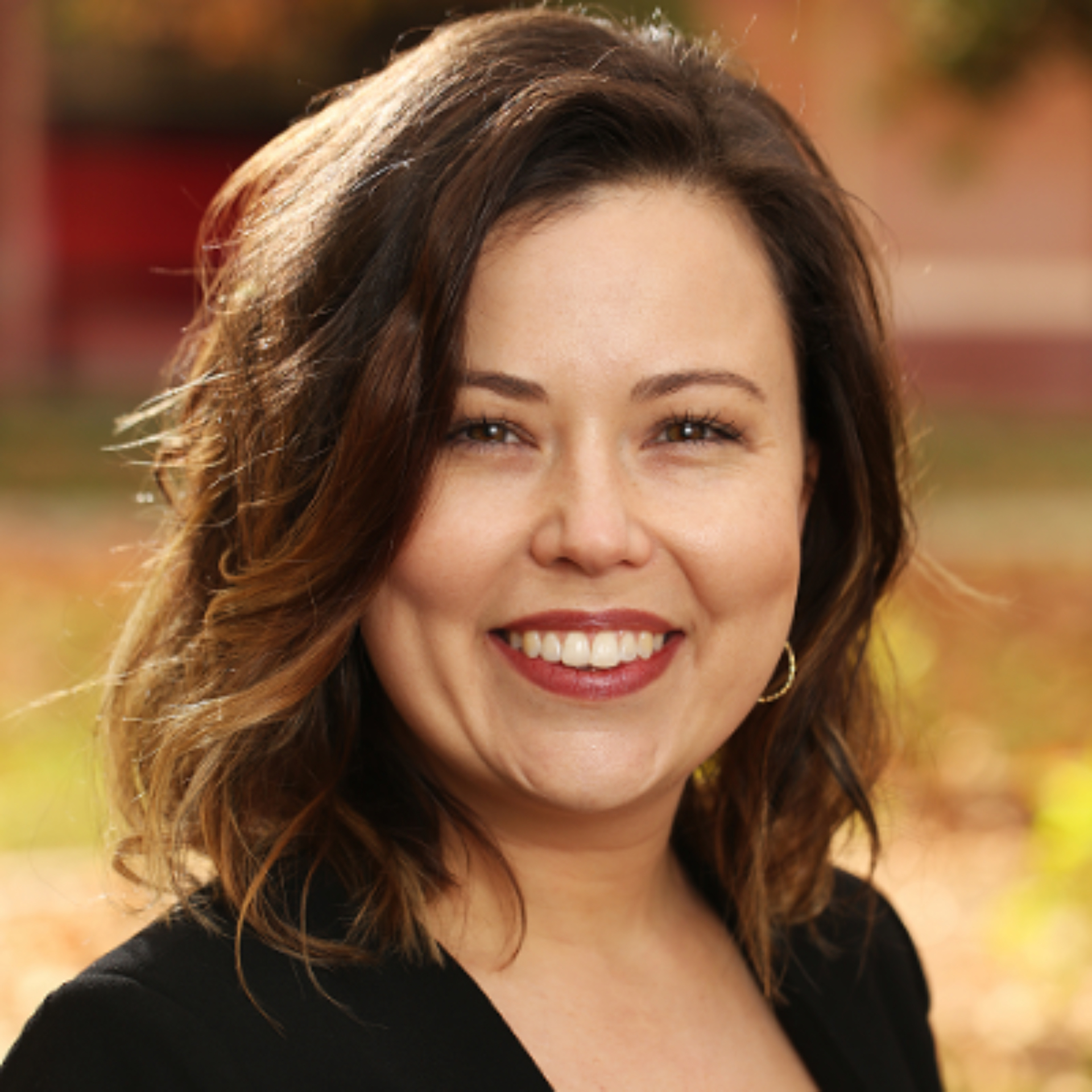 La profesora Megan Robbins, una de las autoras principales del estudio sobre el chisme (Foto: Cortesía de la UCR)