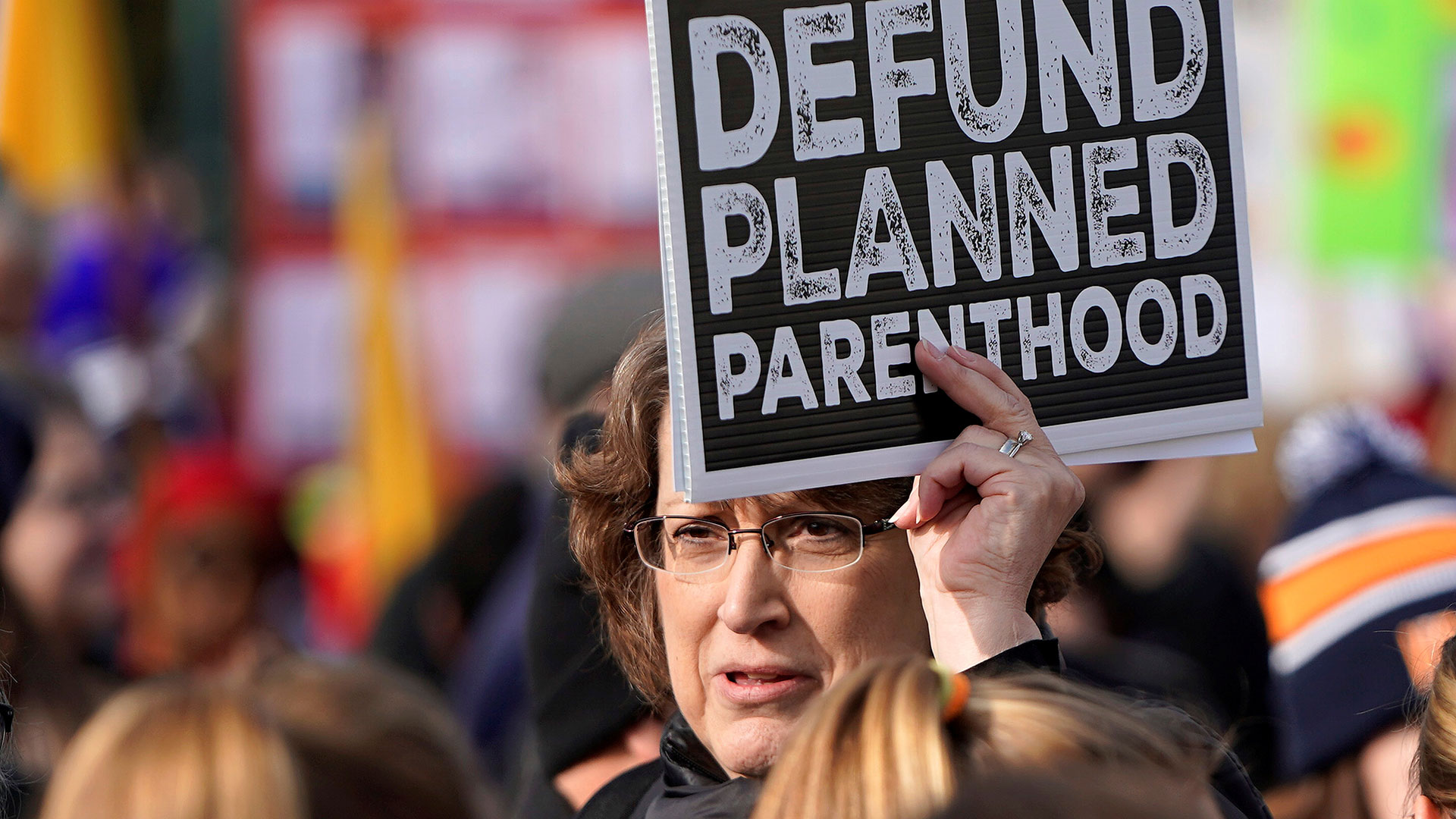 Una manifestación anti-aborto en Washington en enero de este año pedía el desfinanciamiento de Planned Parenthoood (REUTERS/Joshua Roberts)