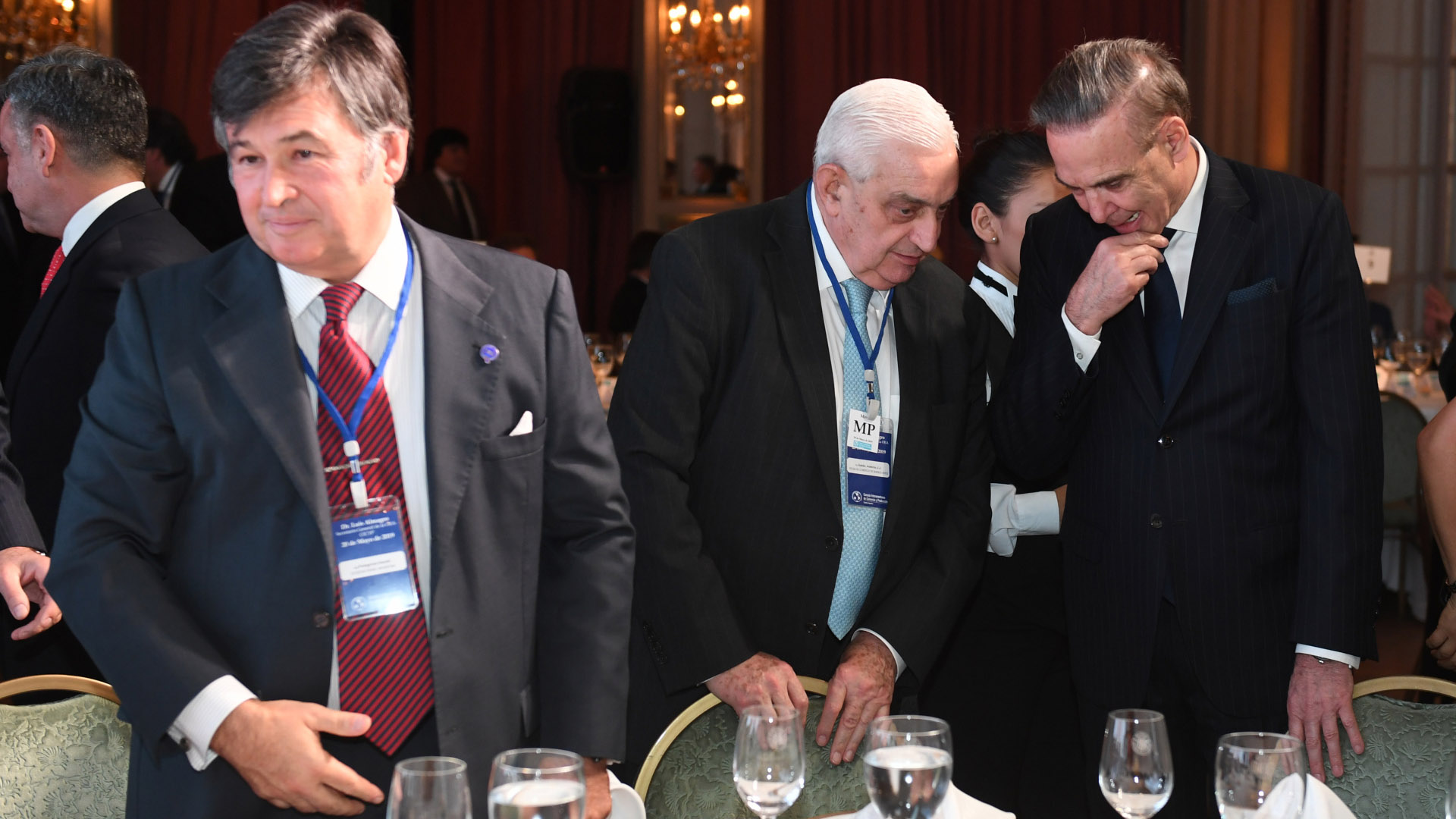 Daniel Pellegrina, titular de la Sociedad Rural Argentina. A su lado, Adelmo Gabbi dialoga con el senador Pichetto