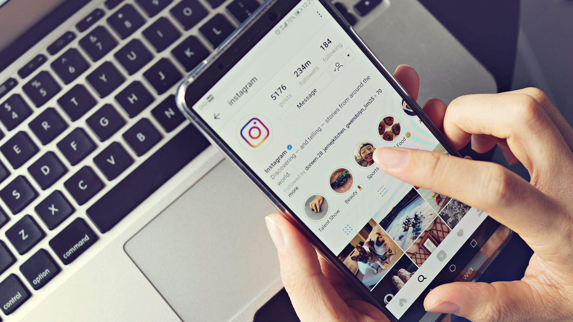Elegir con cuidado las fotos de portada y de perfil para que sean adecuadas a la imagen personal que se quiera proyectar (Shutterstock)