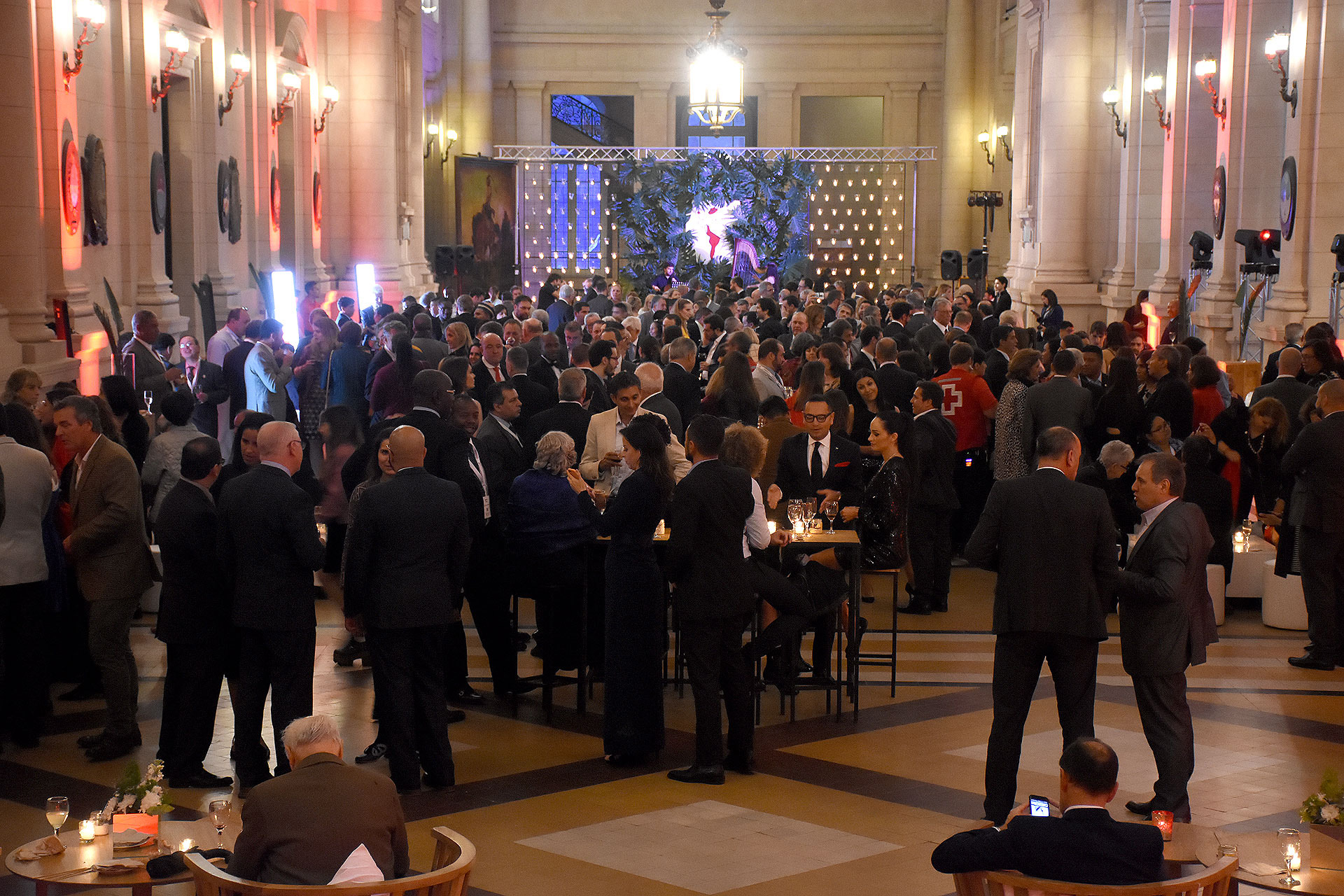 Los invitados disfrutaron de un cóctel antes del concierto