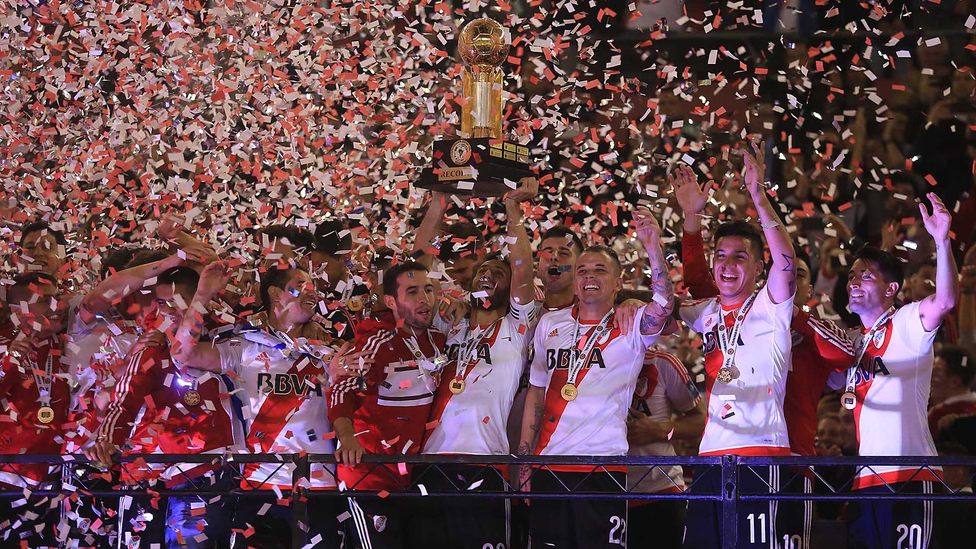 River Plate se adjudicó la Recopa Sudamericana 2016 al derrotar a Independiente de Santa Fe de Colombia en el estadio Monumental (Foto NA)